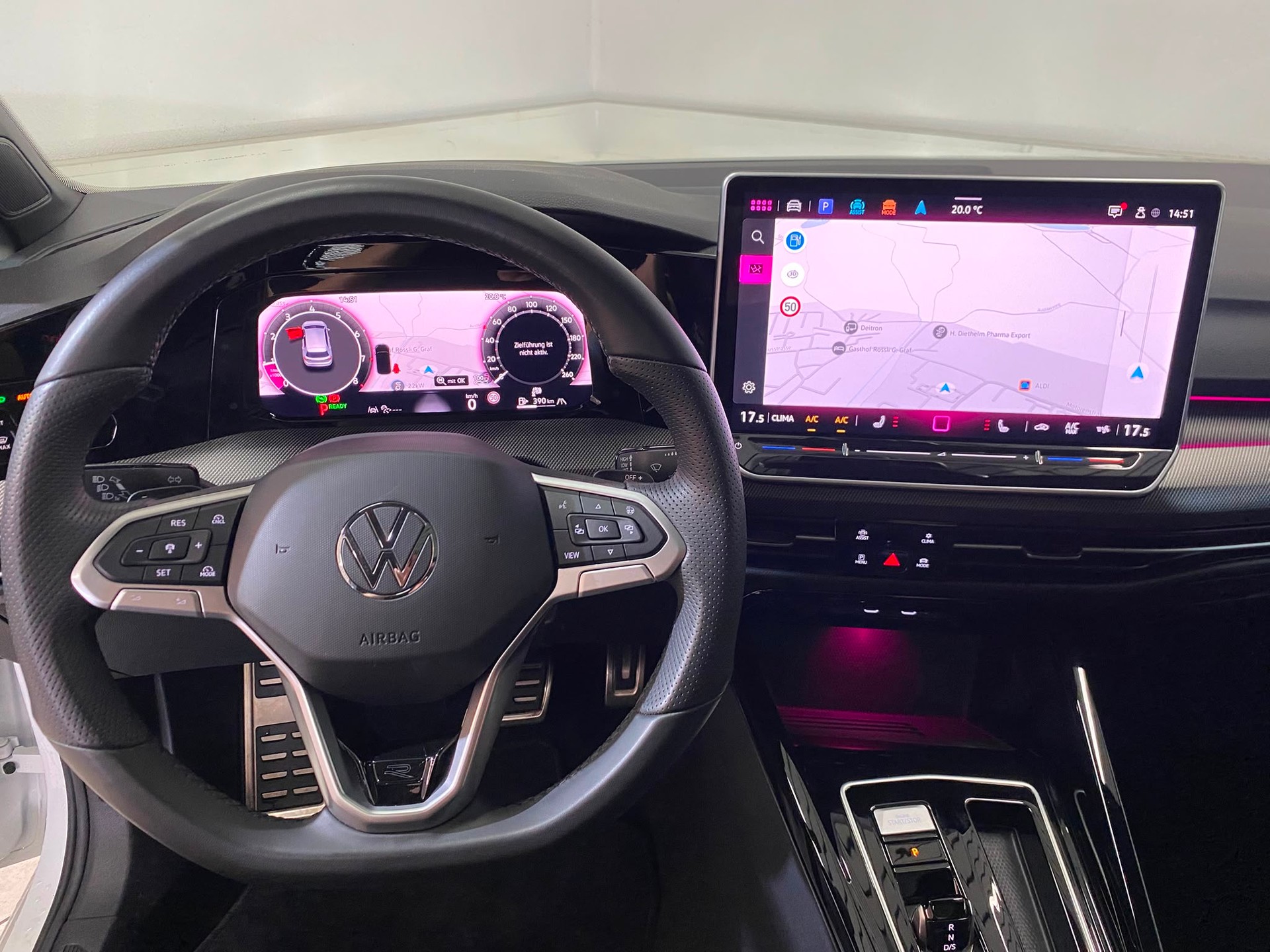 VW Golf 1.5 e TSI mHEV R-Line DSG-image-7