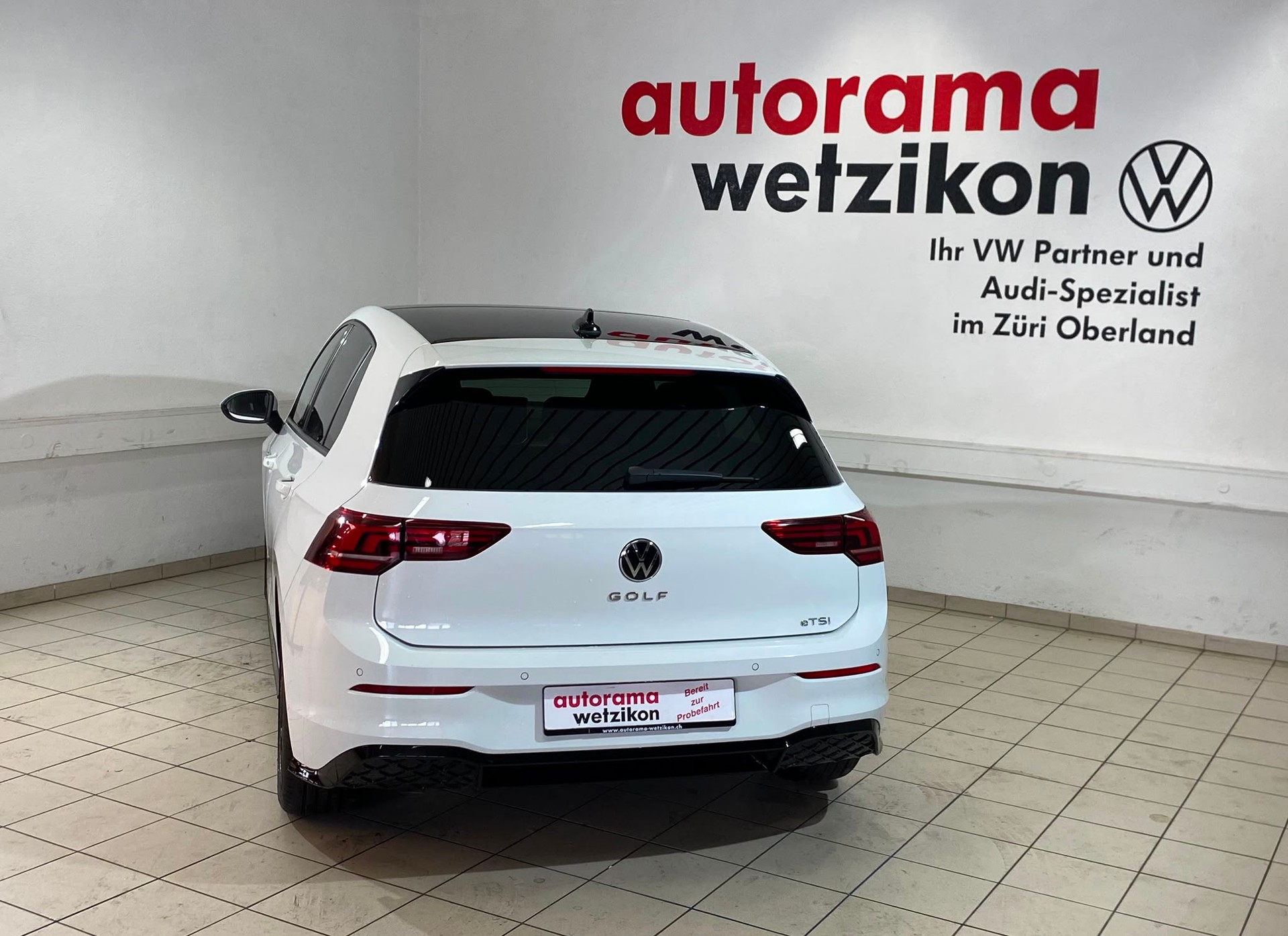 VW Golf 1.5 e TSI mHEV R-Line DSG-showroom-element-3