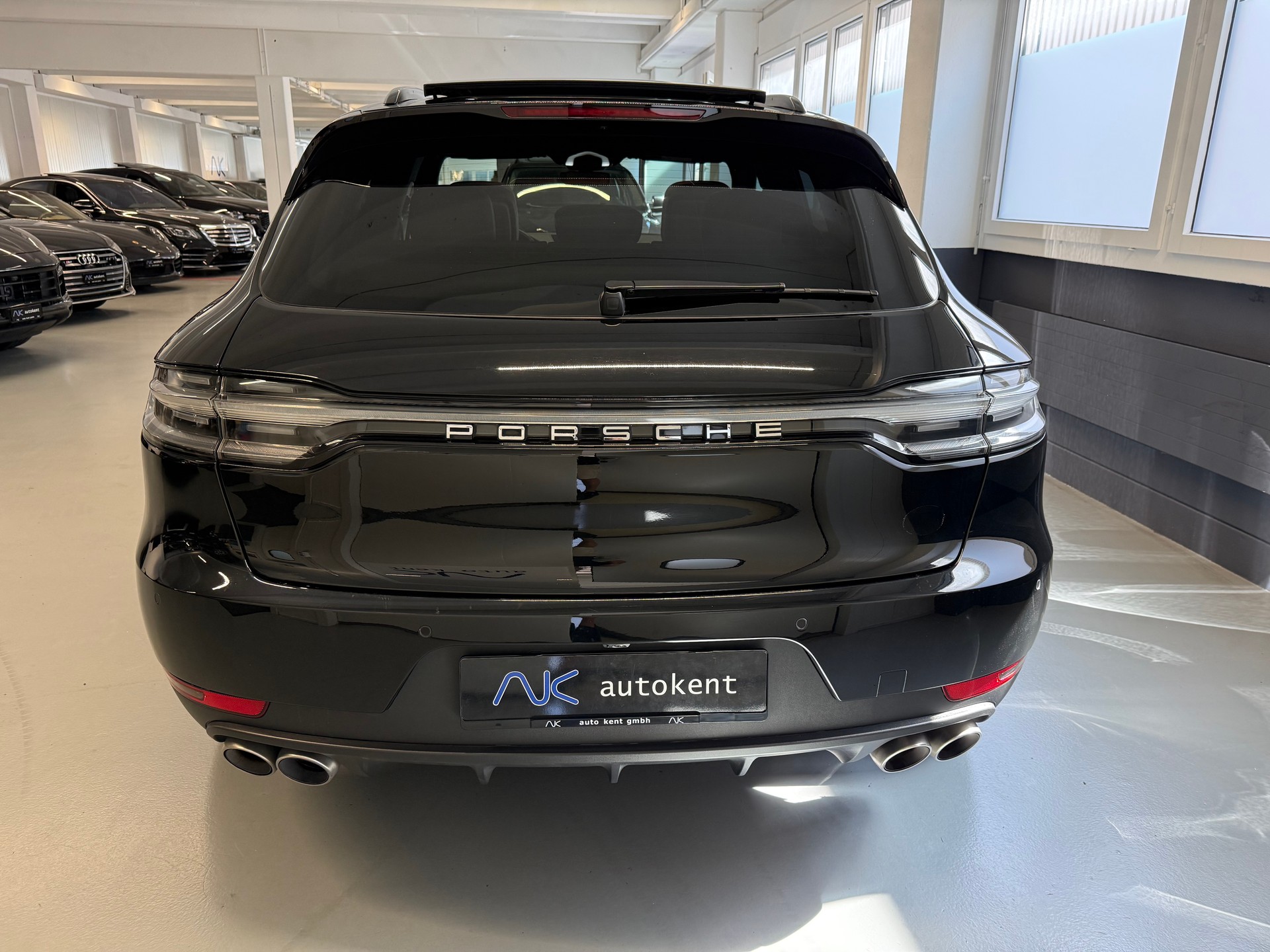 PORSCHE Macan S PDK-image-4