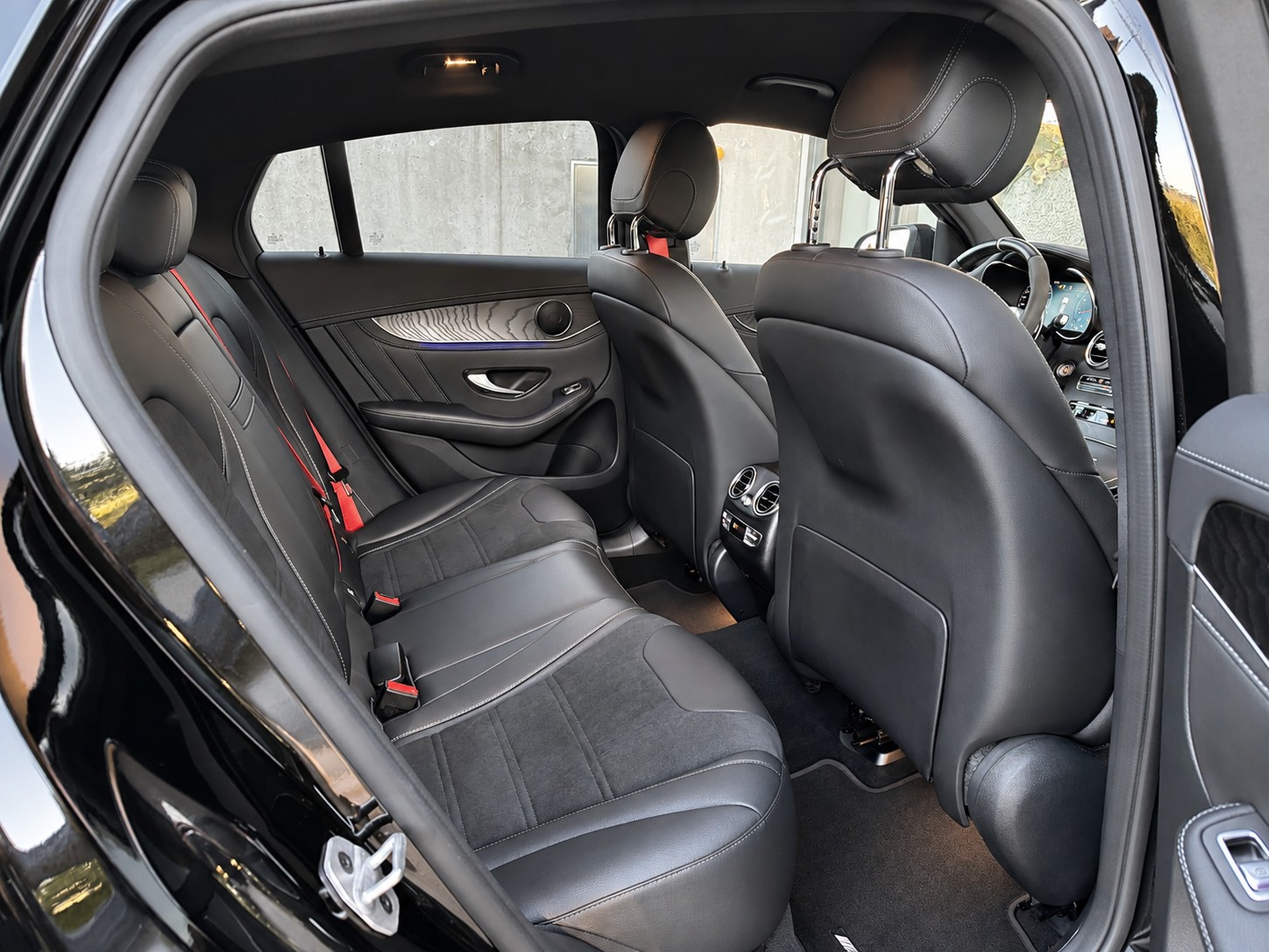 MERCEDES-BENZ GLC Coupé 63 S AMG 4Matic 9G-Tronic-image-12