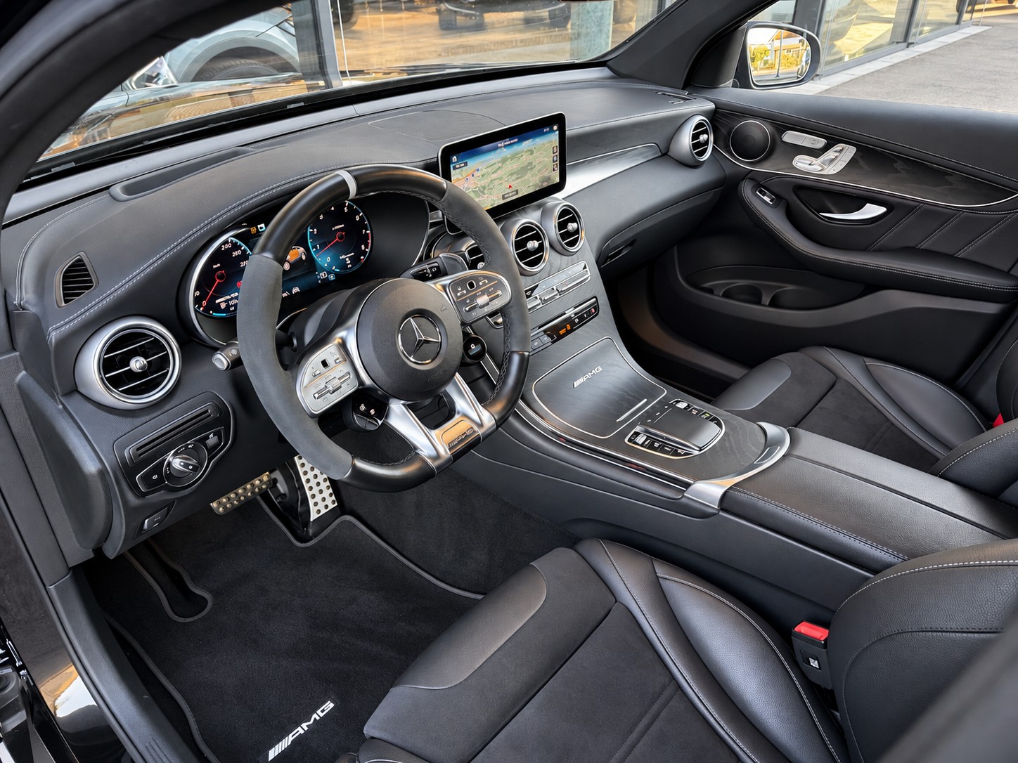 MERCEDES-BENZ GLC Coupé 63 S AMG 4Matic 9G-Tronic-image-11