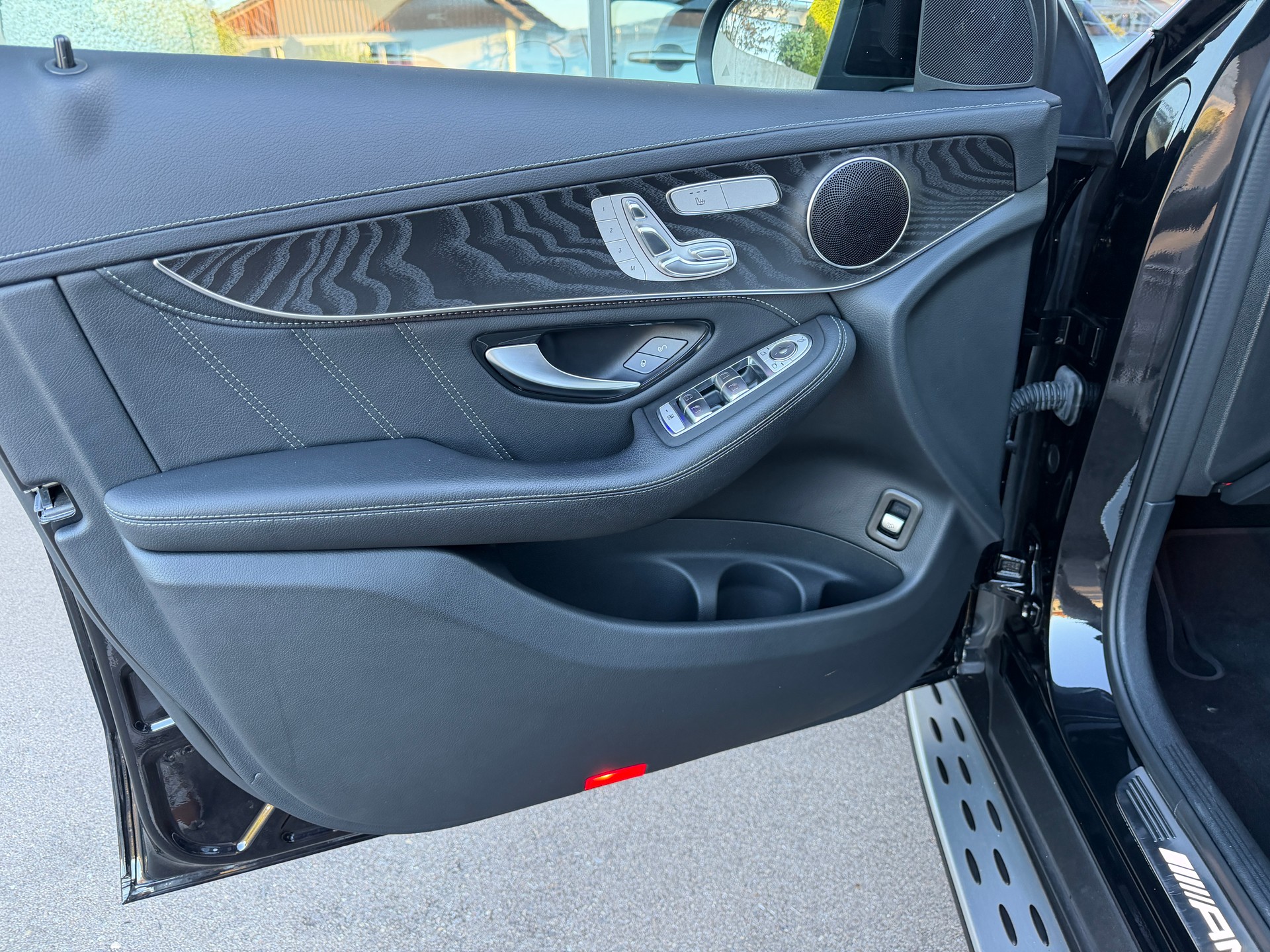 MERCEDES-BENZ GLC Coupé 63 S AMG 4Matic 9G-Tronic-image-10
