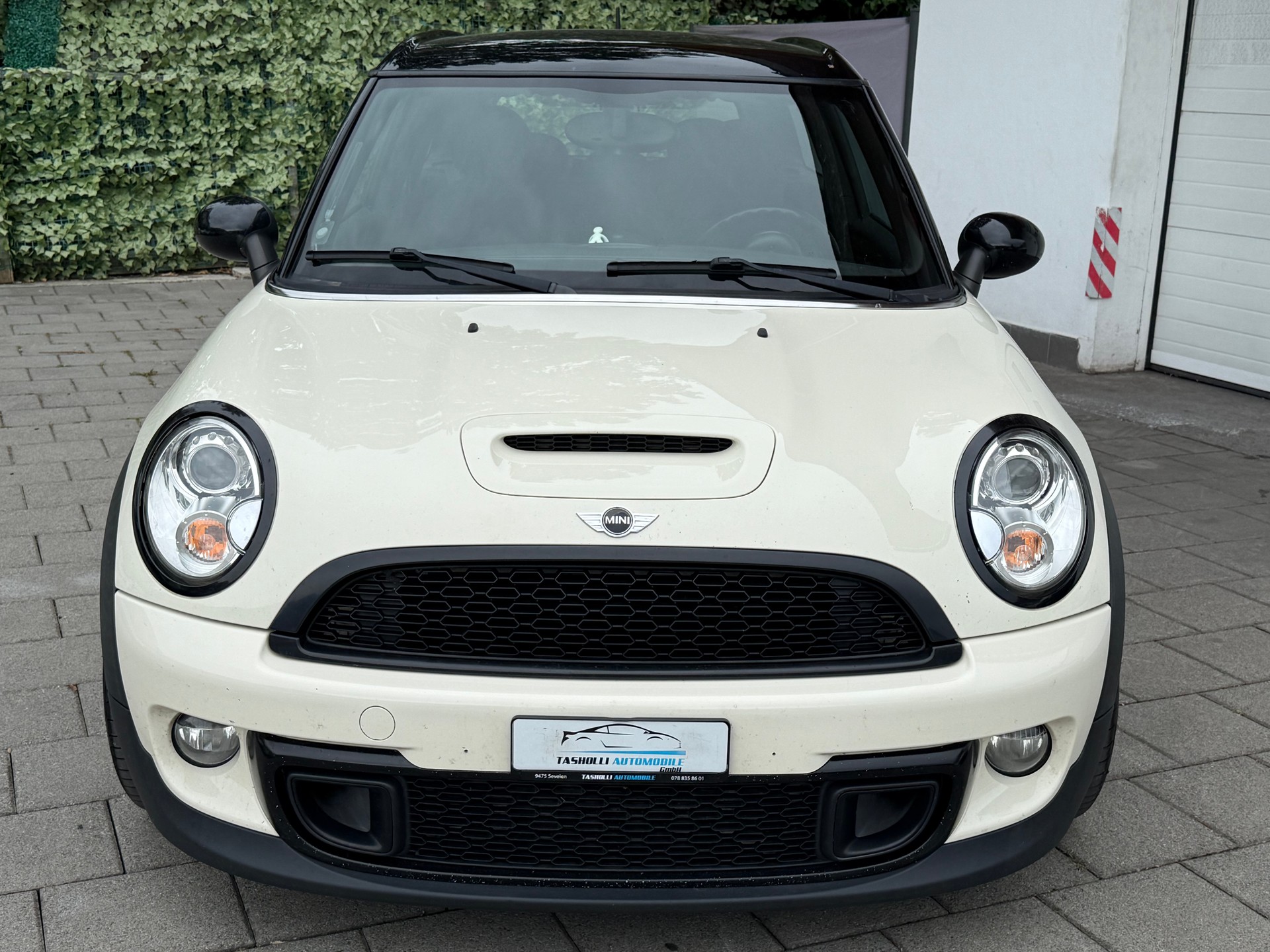 MINI Mini Cooper Clubman JCW-showroom-element-2