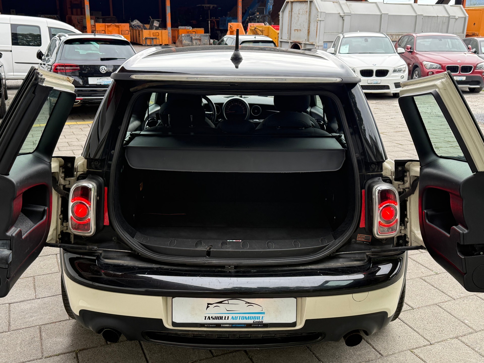 MINI Mini Cooper Clubman JCW-image-7