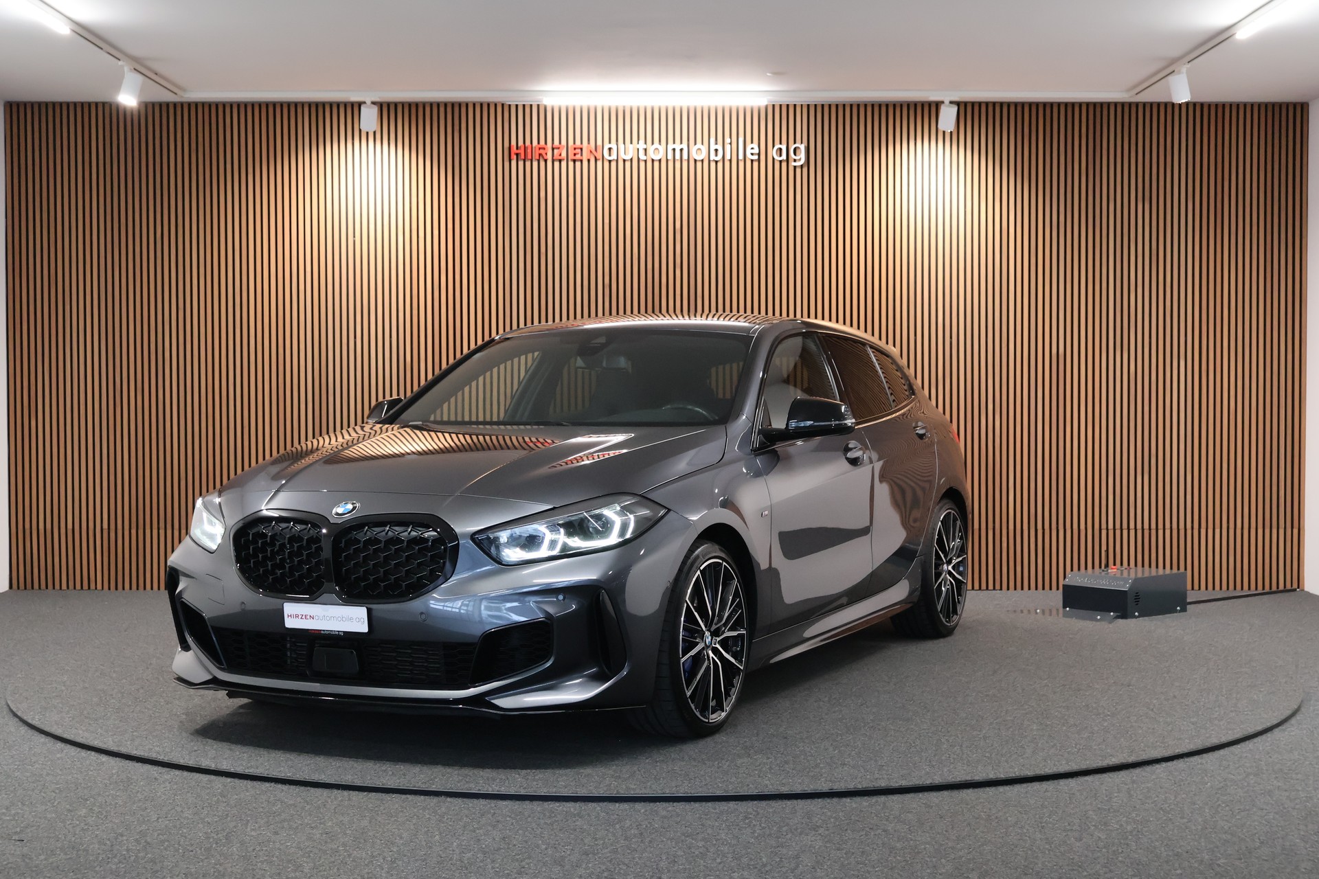 BMW M135i xDrive Steptronic