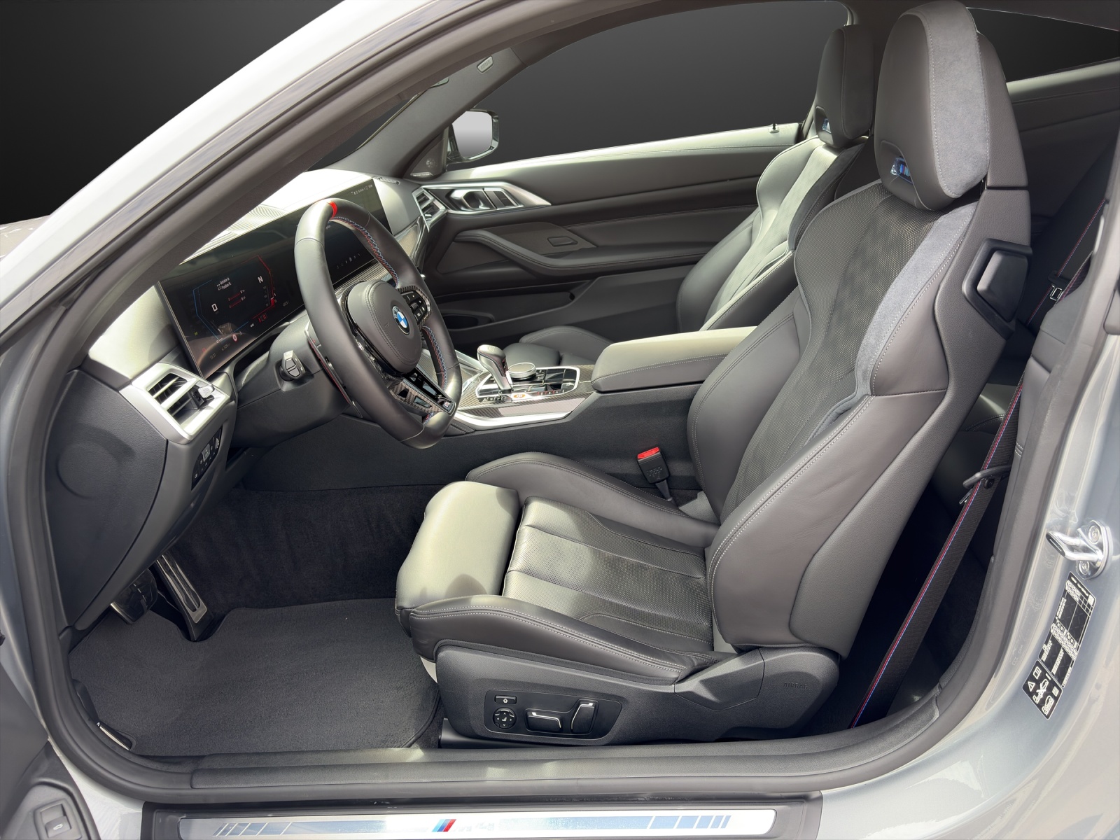 BMW M4 Coupé Competition M xDrive-image-8