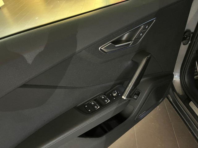 AUDI SQ2 TFSI quattro S-tronic-image-9