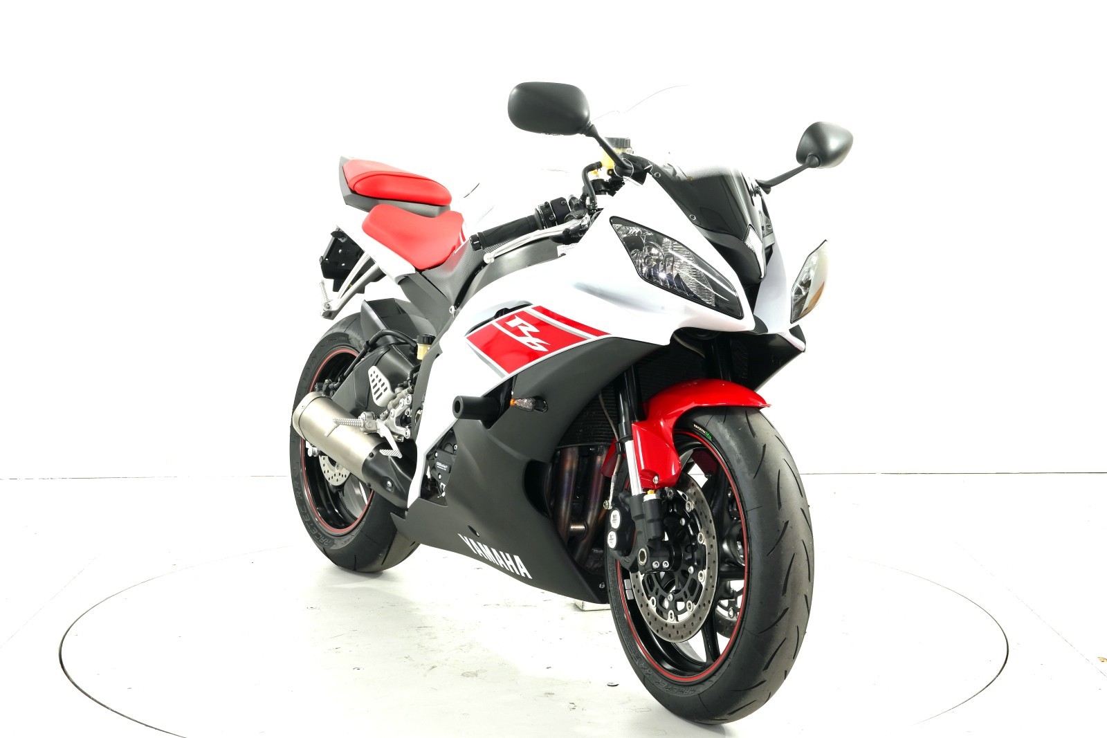 YAMAHA YZF-R6-image-1