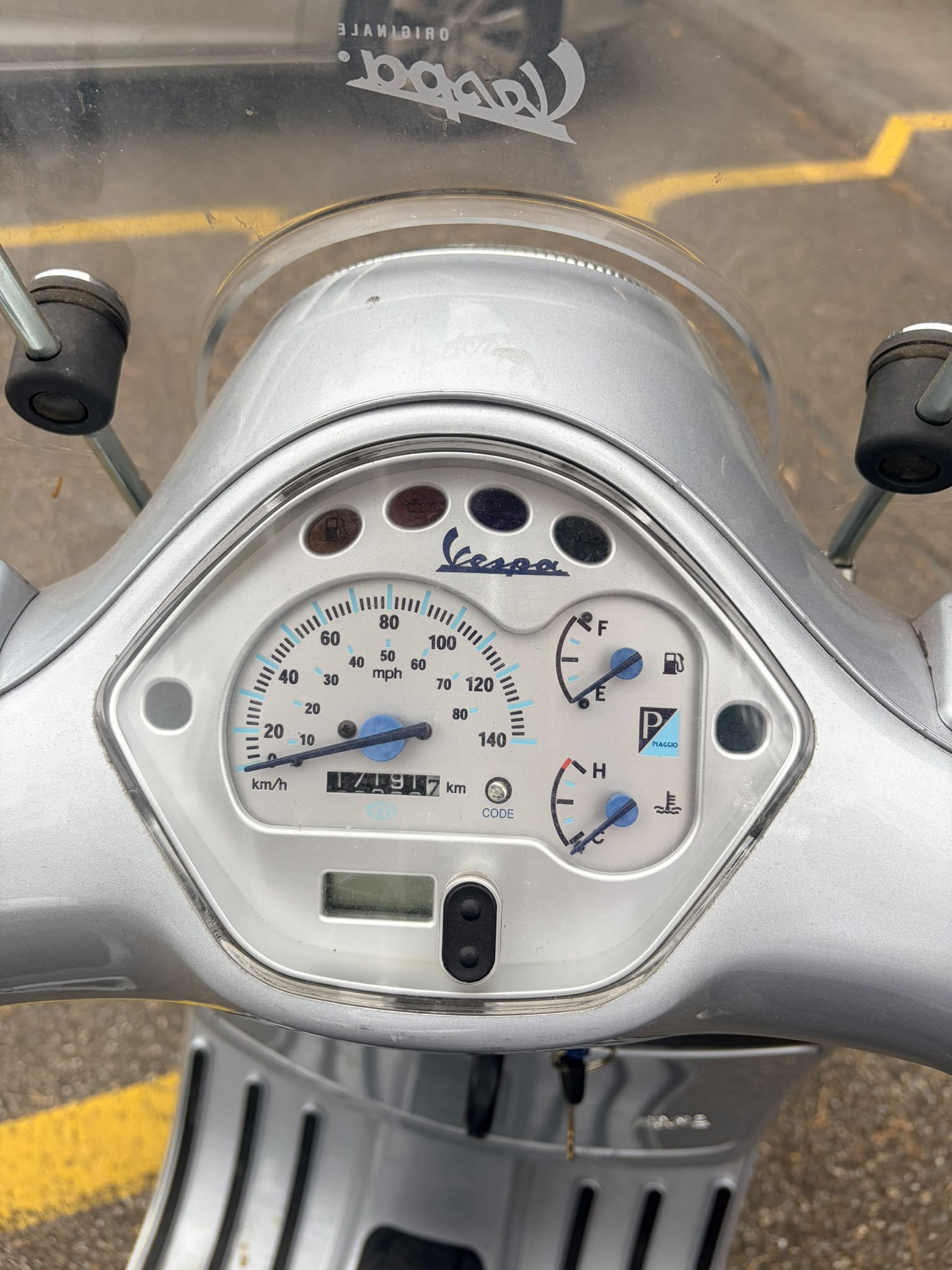 PIAGGIO Vespa 125 GTS-image-2