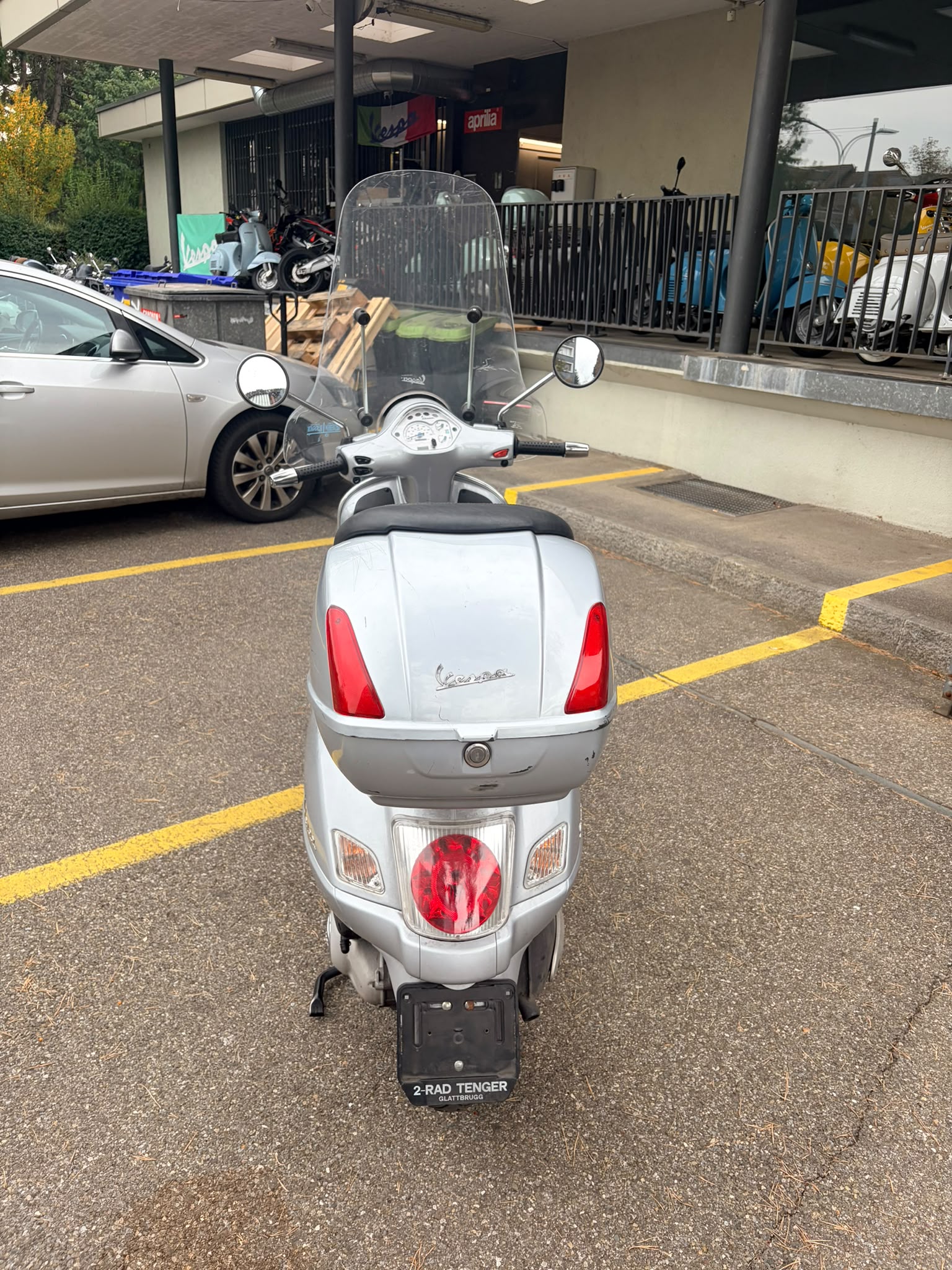 PIAGGIO Vespa 125 GTS-image-4