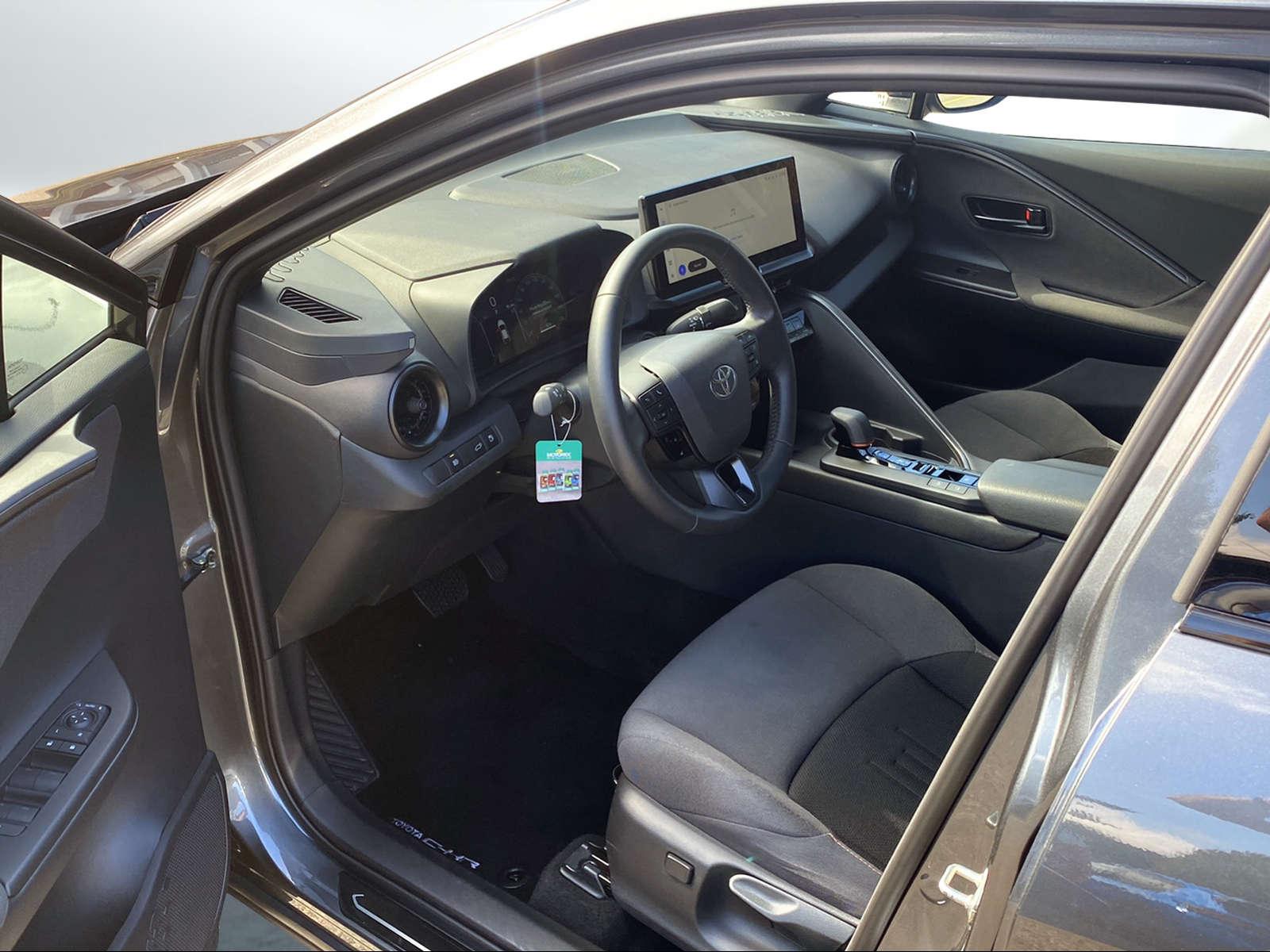 TOYOTA C-HR 2.0 PHEV Trend-image-3