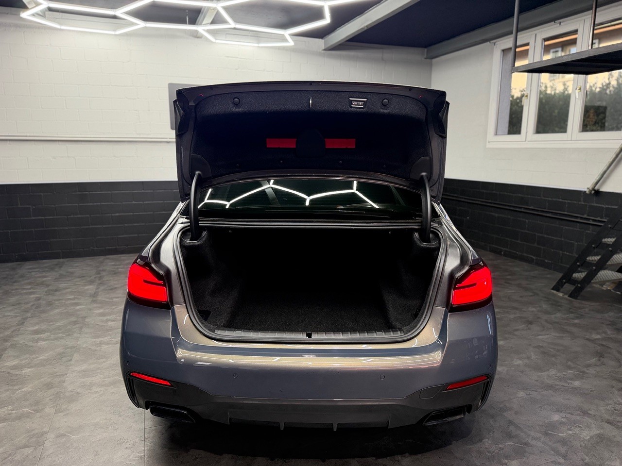 BMW M550i xDrive M Sport Pro Steptronic | Champagnerlack Sonderlackierung | Head-Up | M-Sportsitze | Laser | Harman/Kardon / AHK 2T-image-21