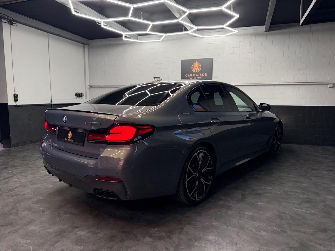 BMW M550i xDrive M Sport Pro Steptronic | Champagnerlack Sonderlackierung | Head-Up | M-Sportsitze | Laser | Harman/Kardon / AHK 2T-image-7
