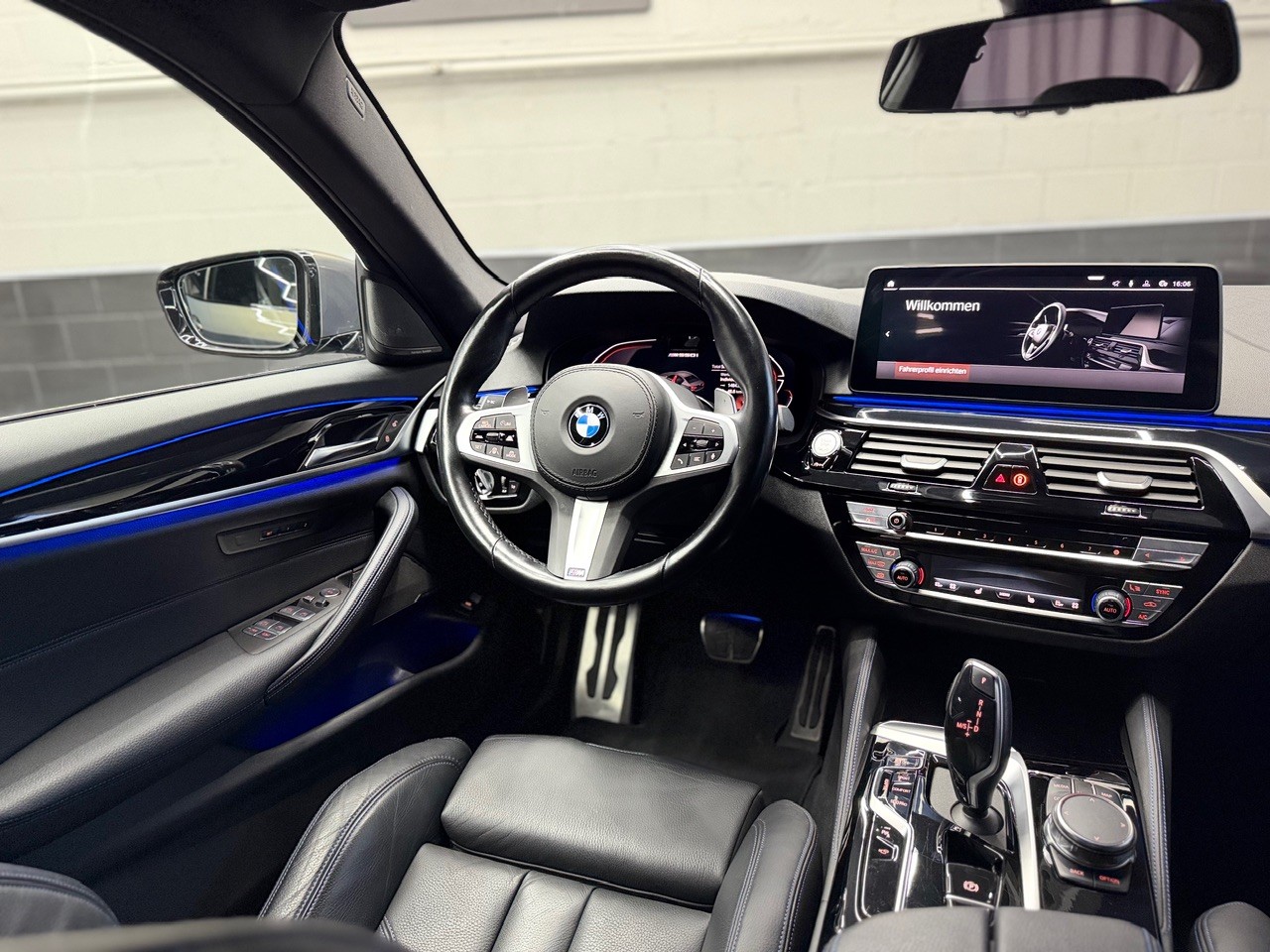 BMW M550i xDrive M Sport Pro Steptronic | Champagnerlack Sonderlackierung | Head-Up | M-Sportsitze | Laser | Harman/Kardon / AHK 2T-image-17