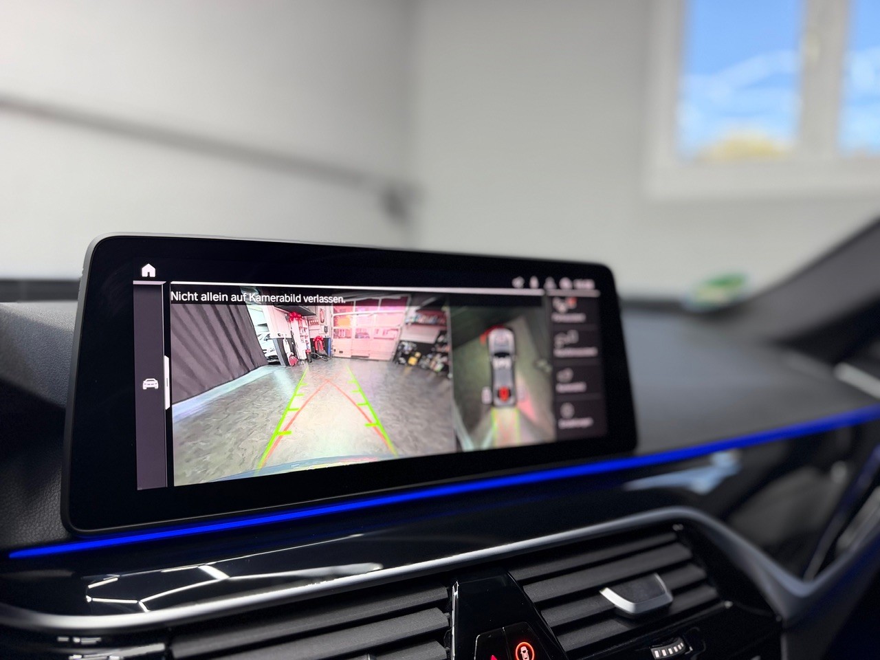 BMW M550i xDrive M Sport Pro Steptronic | Champagnerlack Sonderlackierung | Head-Up | M-Sportsitze | Laser | Harman/Kardon / AHK 2T-image-27