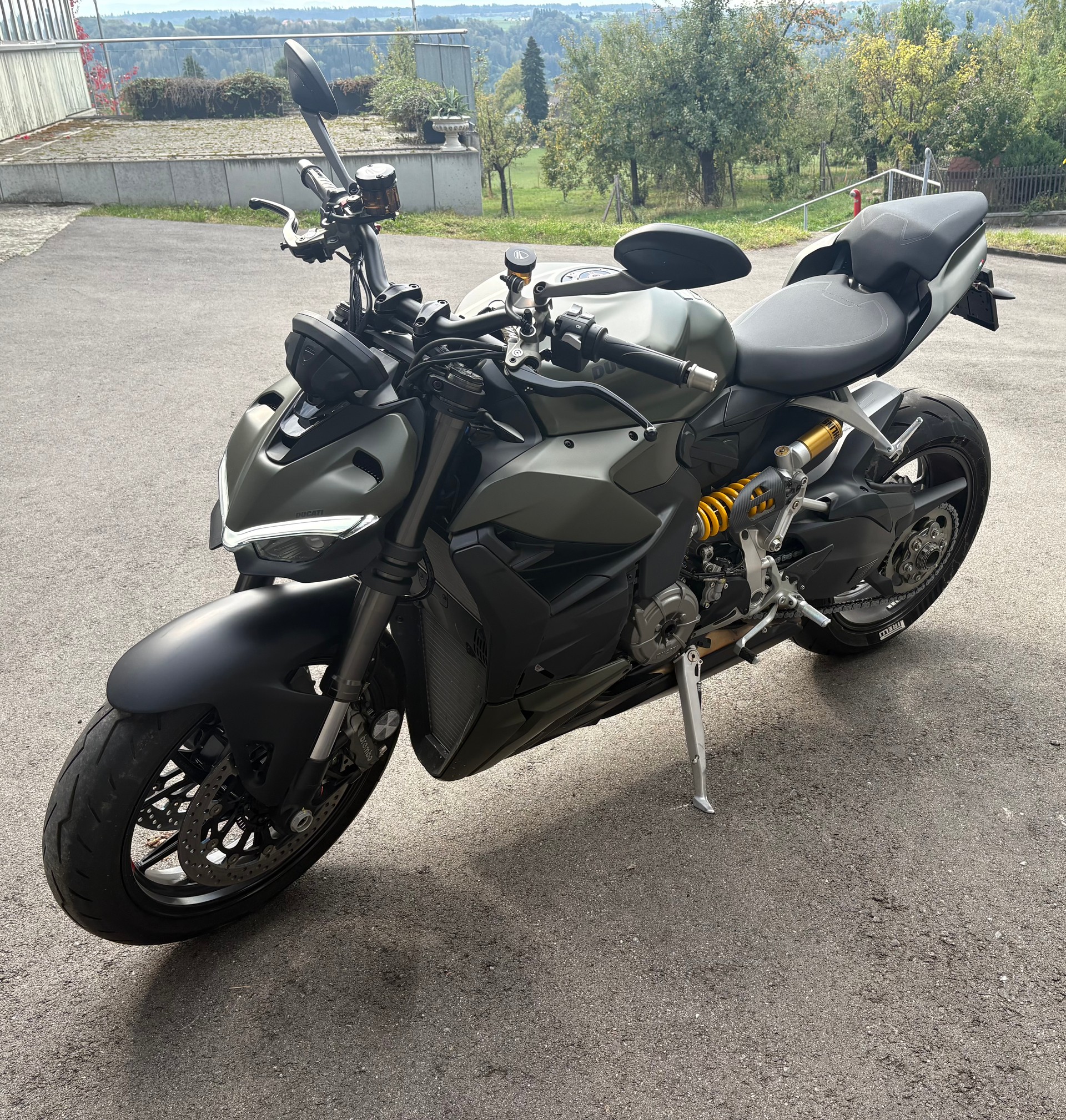 DUCATI Streetfighter V2-image-1