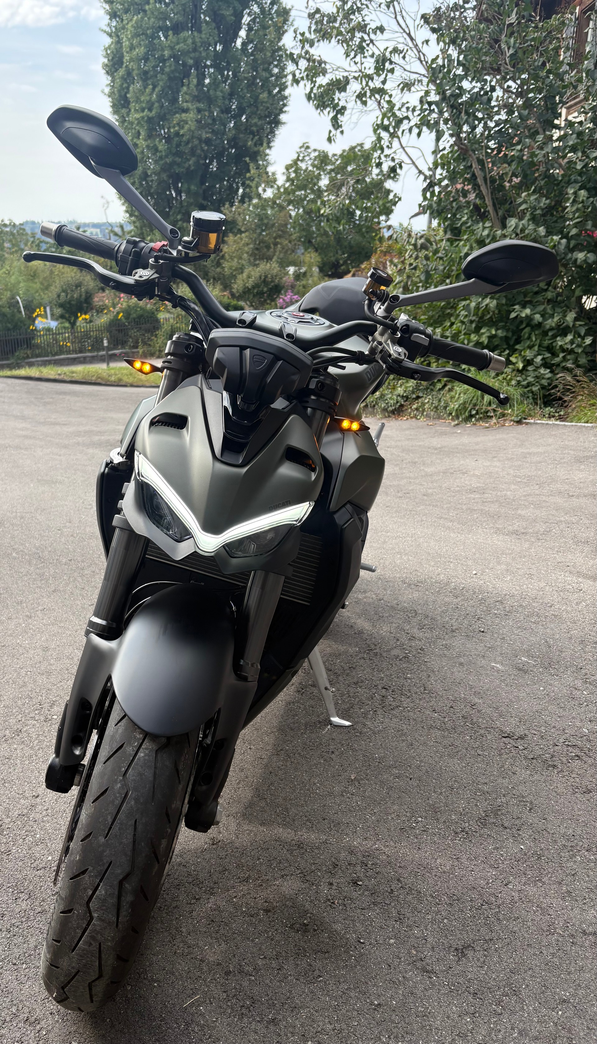 DUCATI Streetfighter V2-image-3