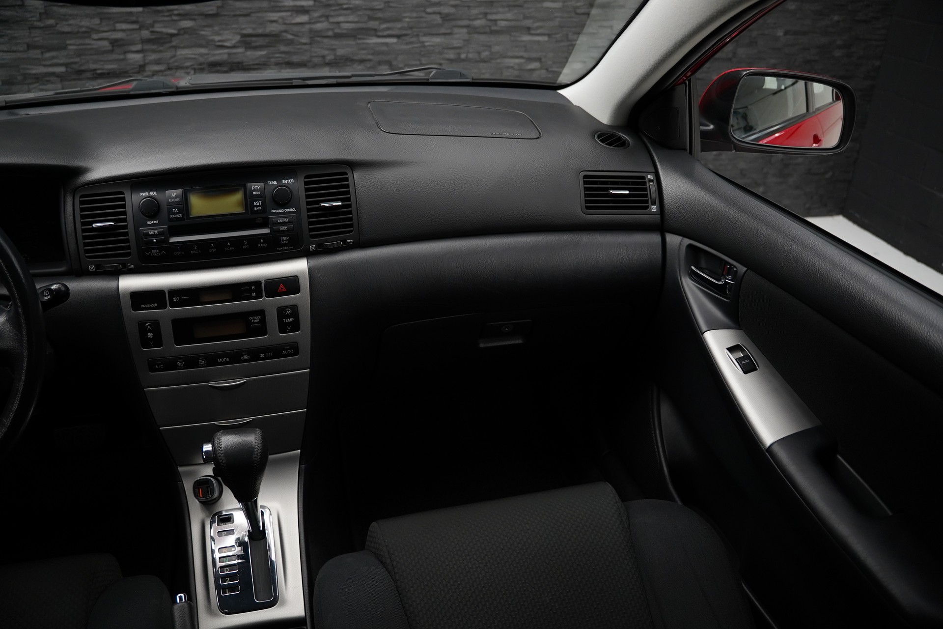 TOYOTA Corolla 1.6 Linea Sol-image-17