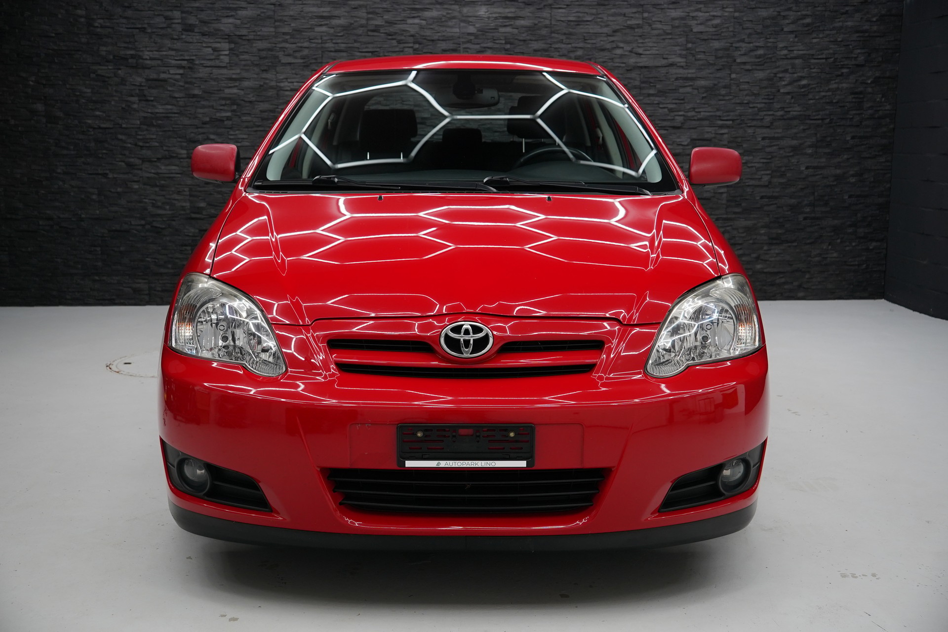 TOYOTA Corolla 1.6 Linea Sol-showroom-element-1