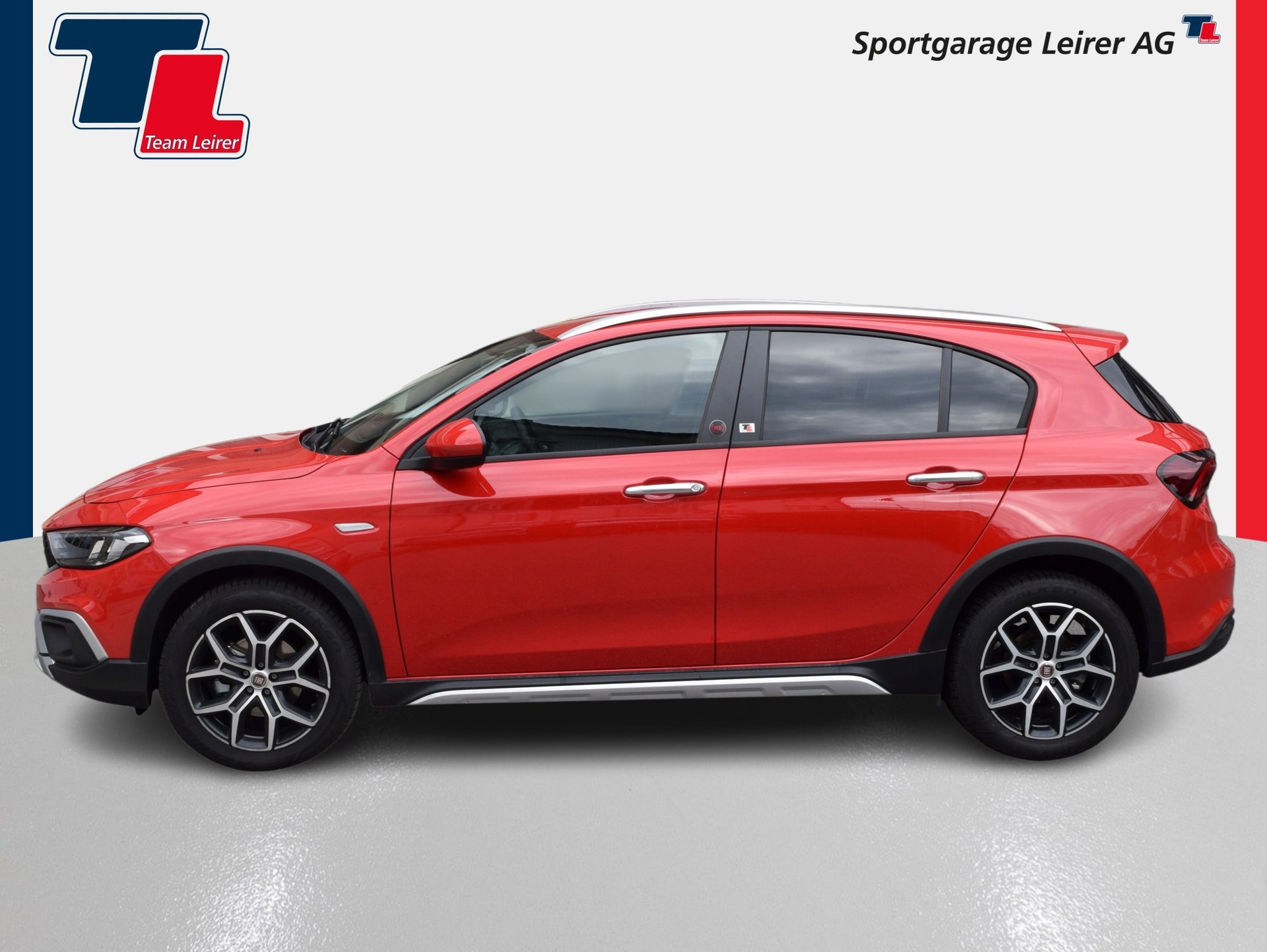 FIAT Tipo 1.6MJ Red-showroom-element-1