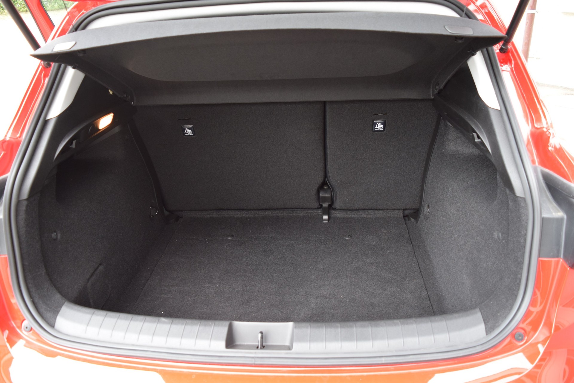 FIAT Tipo 1.6MJ Red-image-7