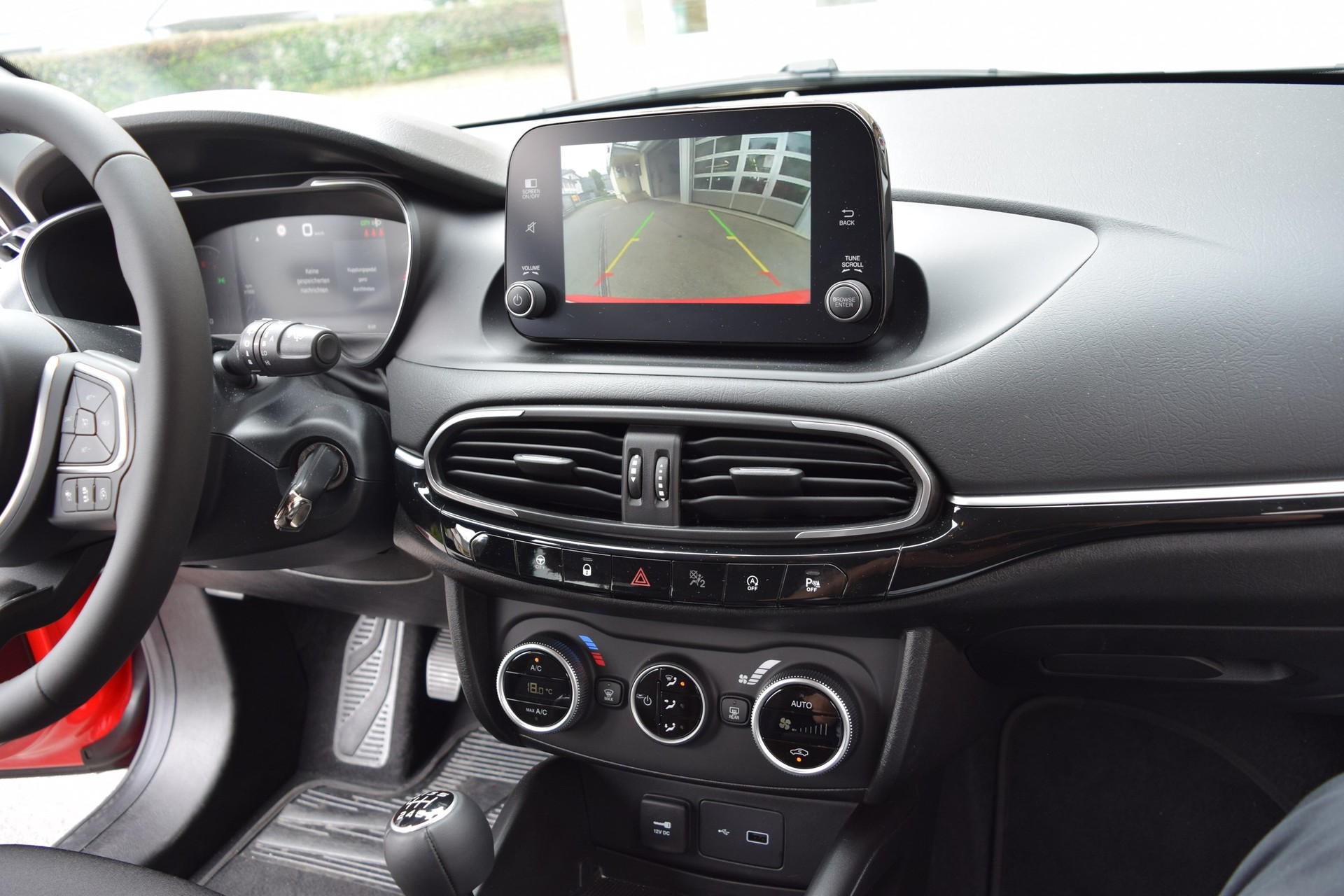 FIAT Tipo 1.6MJ Red-image-8