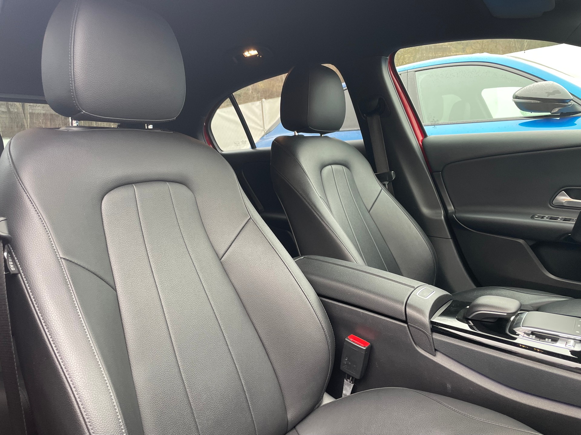 MERCEDES-BENZ A 200 Style 7G-DCT-image-10