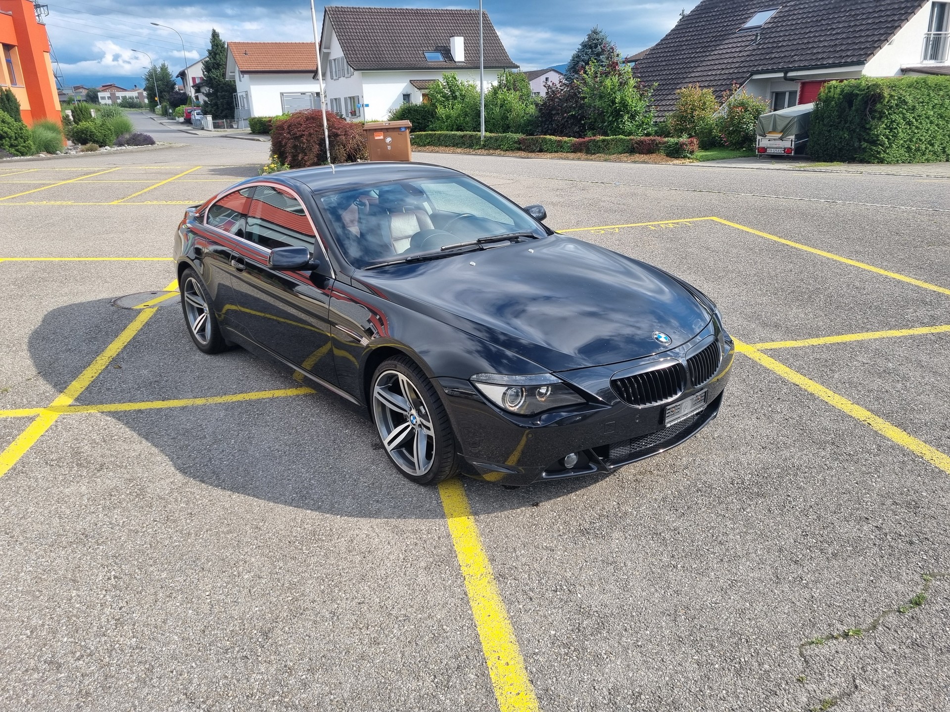 BMW 630i-image-9