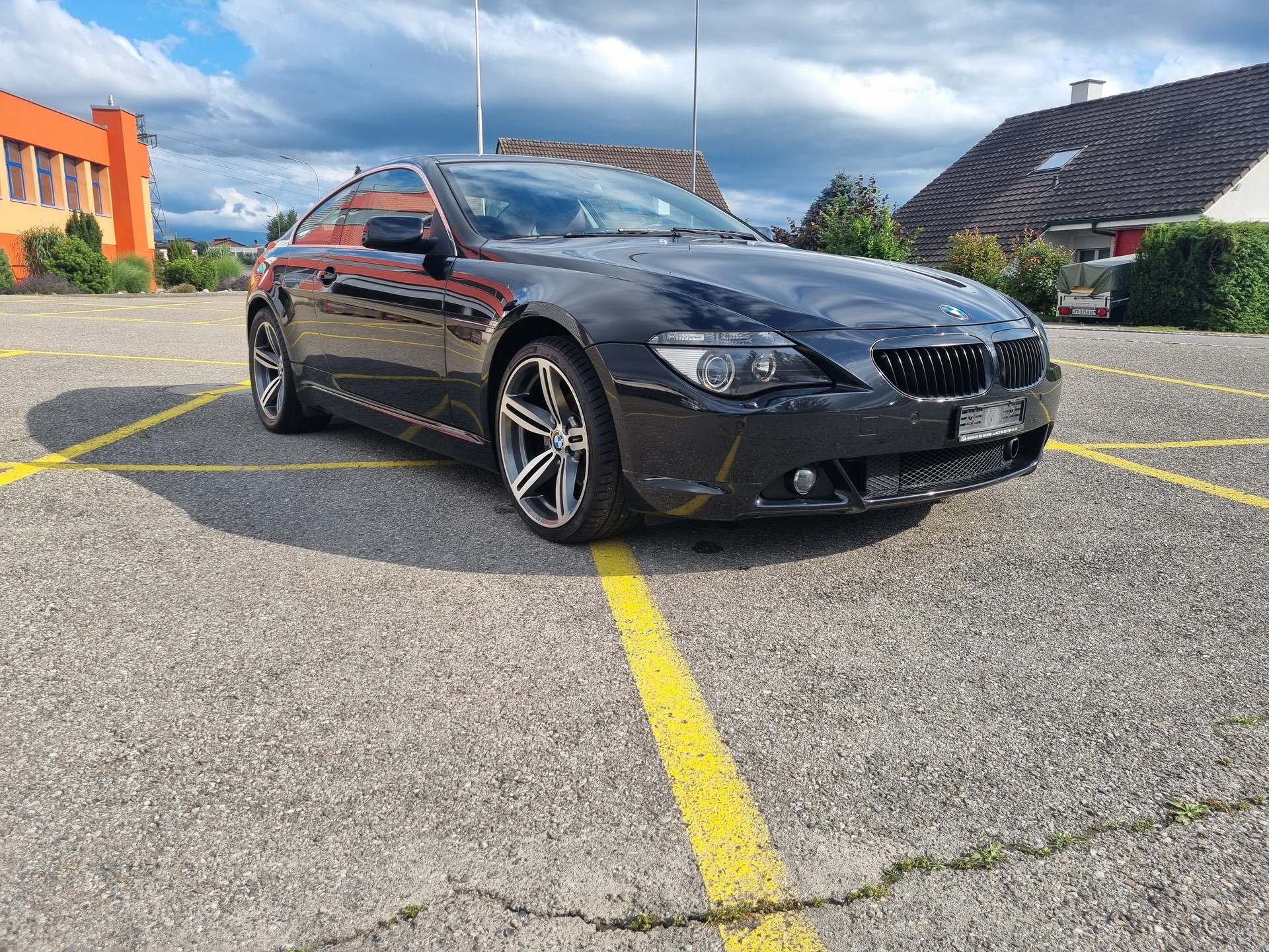 BMW 630i-image-10