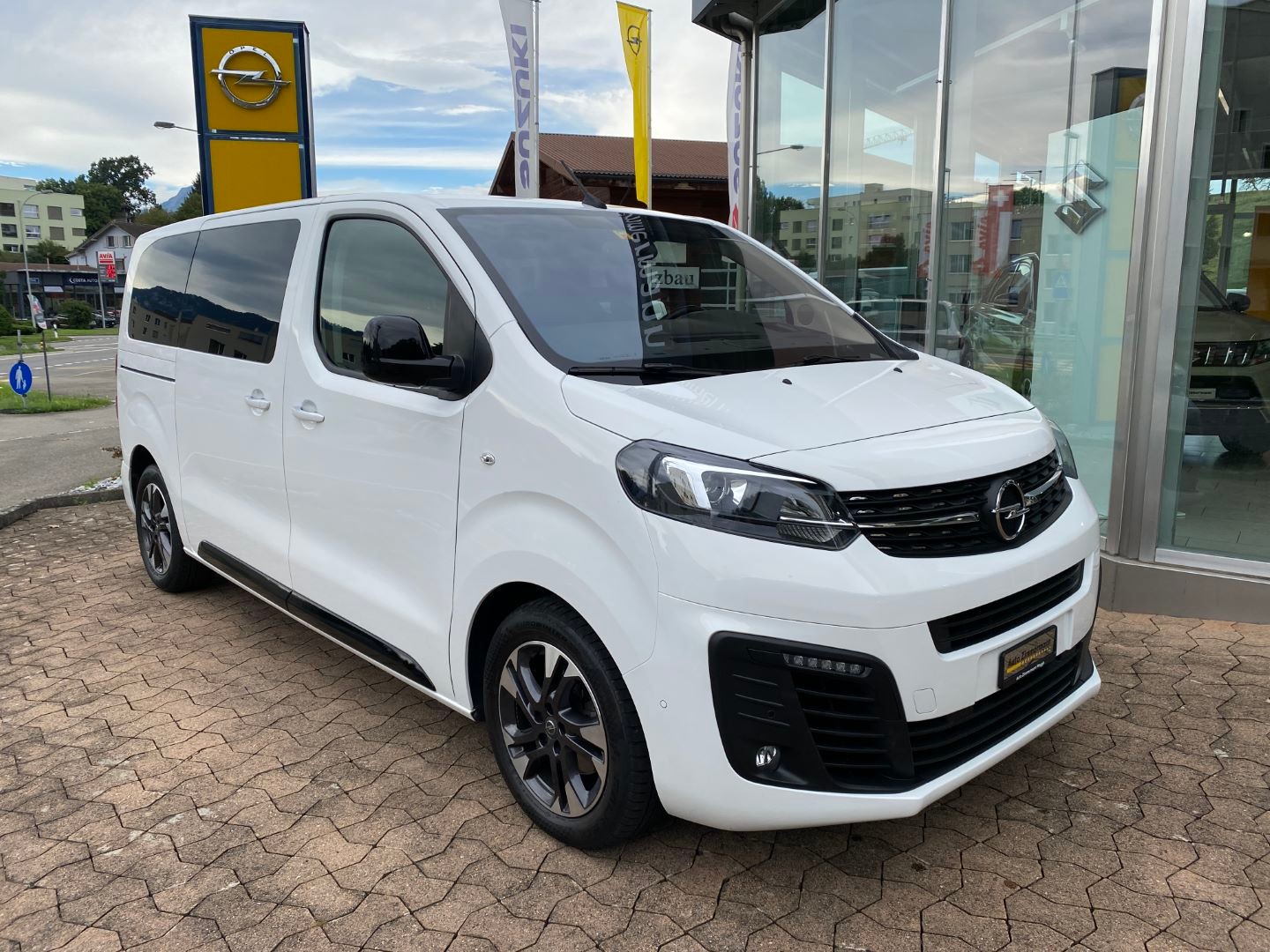 OPEL Zafira Life M 2.0 CDTI 177 Business Elegance S/S-image-1