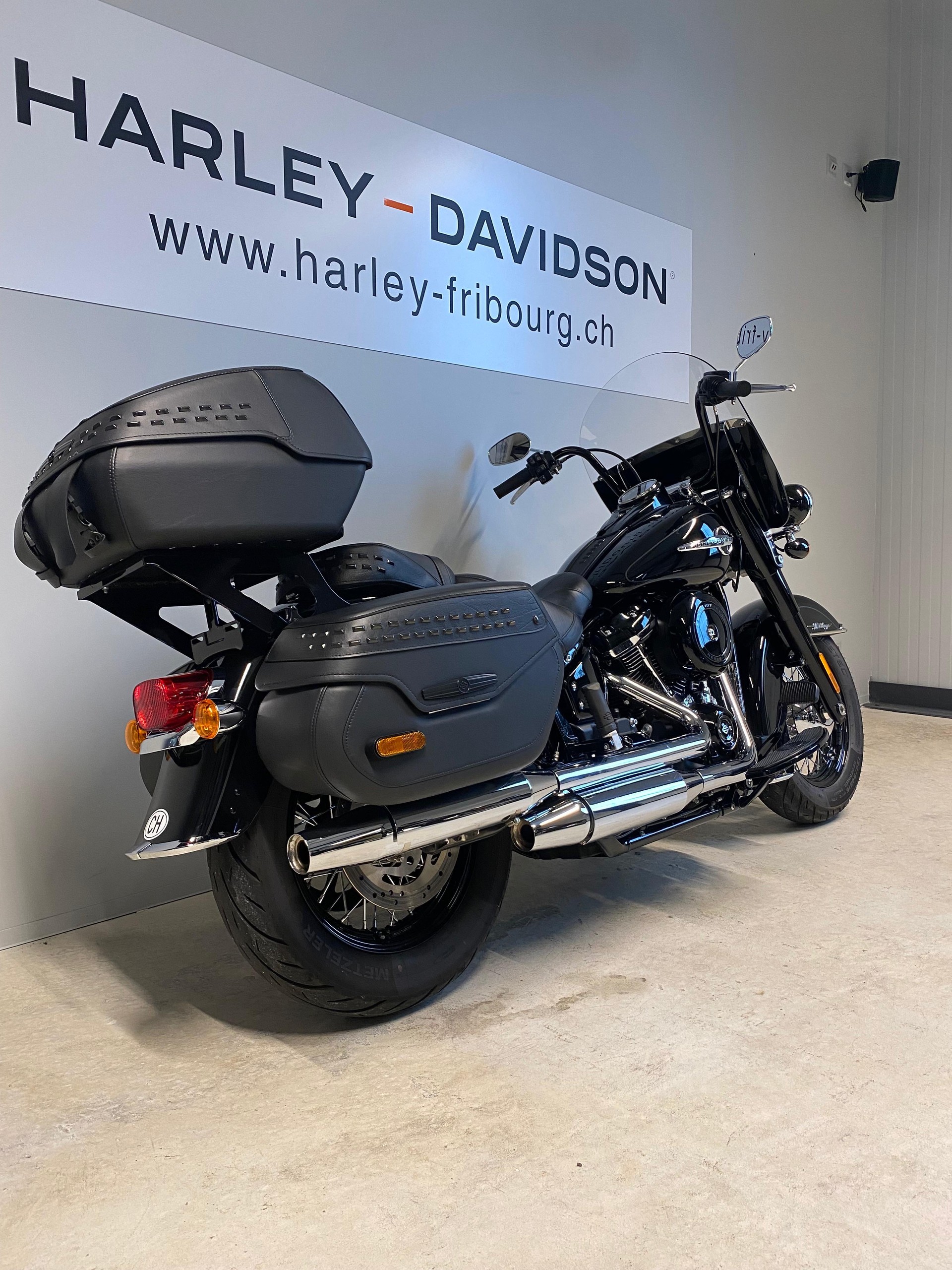 HARLEY-DAVIDSON FLHC Heritage Classic 107 ABS-image-2
