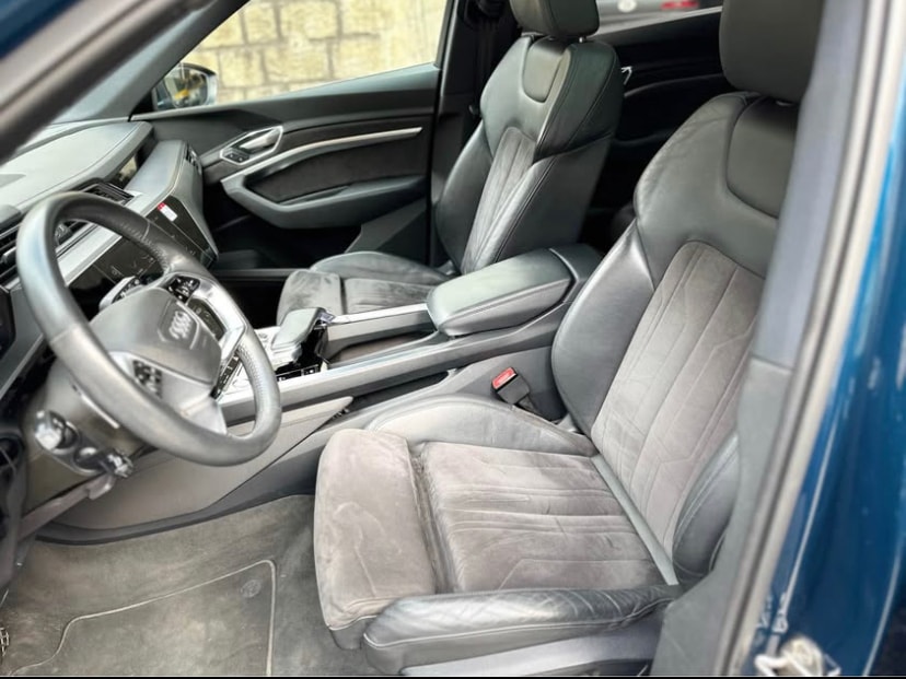 AUDI e-tron 55 quattro-image-6