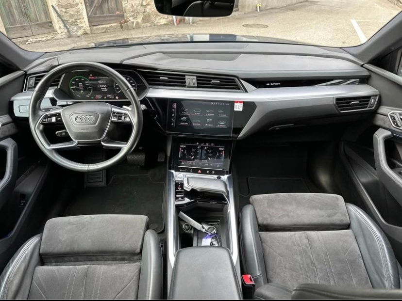 AUDI e-tron 55 quattro-image-7