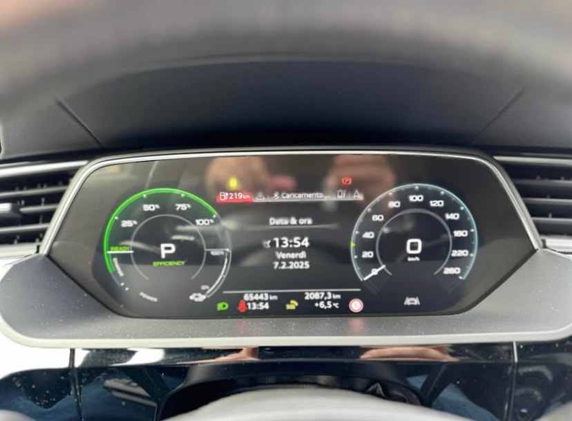 AUDI e-tron 55 quattro-image-9
