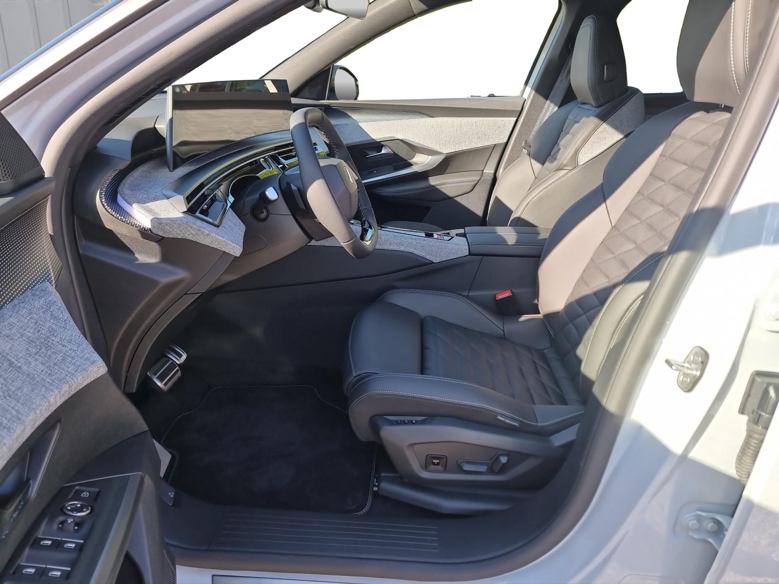 PEUGEOT 5008 1.2 Hybrid GT-image-9