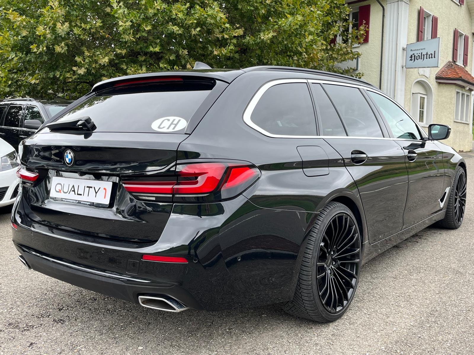 BMW 520d xDrive 48V Touring Steptronic-image-5
