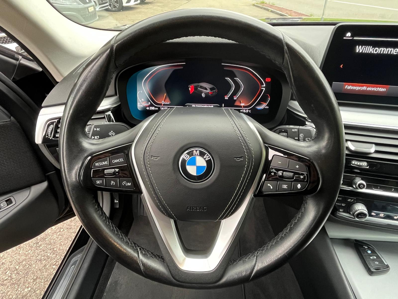 BMW 520d xDrive 48V Touring Steptronic-image-15