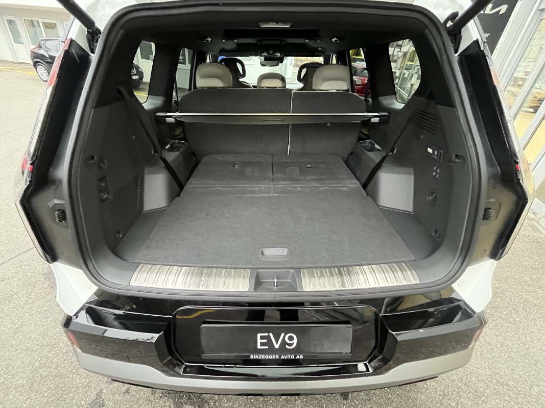KIA EV9 99.8 kWh GT-Line 4x4-image-4