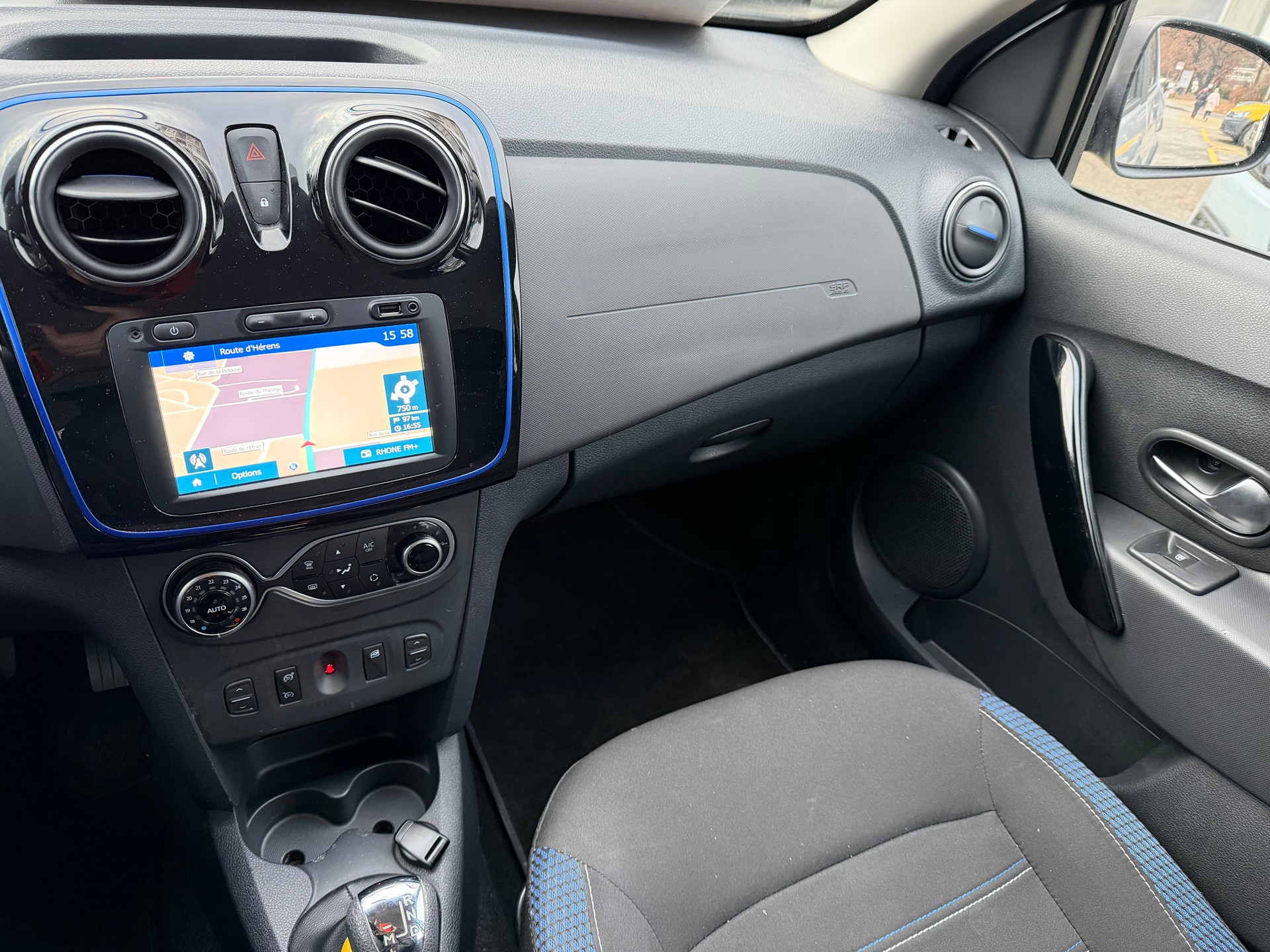 DACIA Sandero TCe 90 Comfort Easy-R-image-9