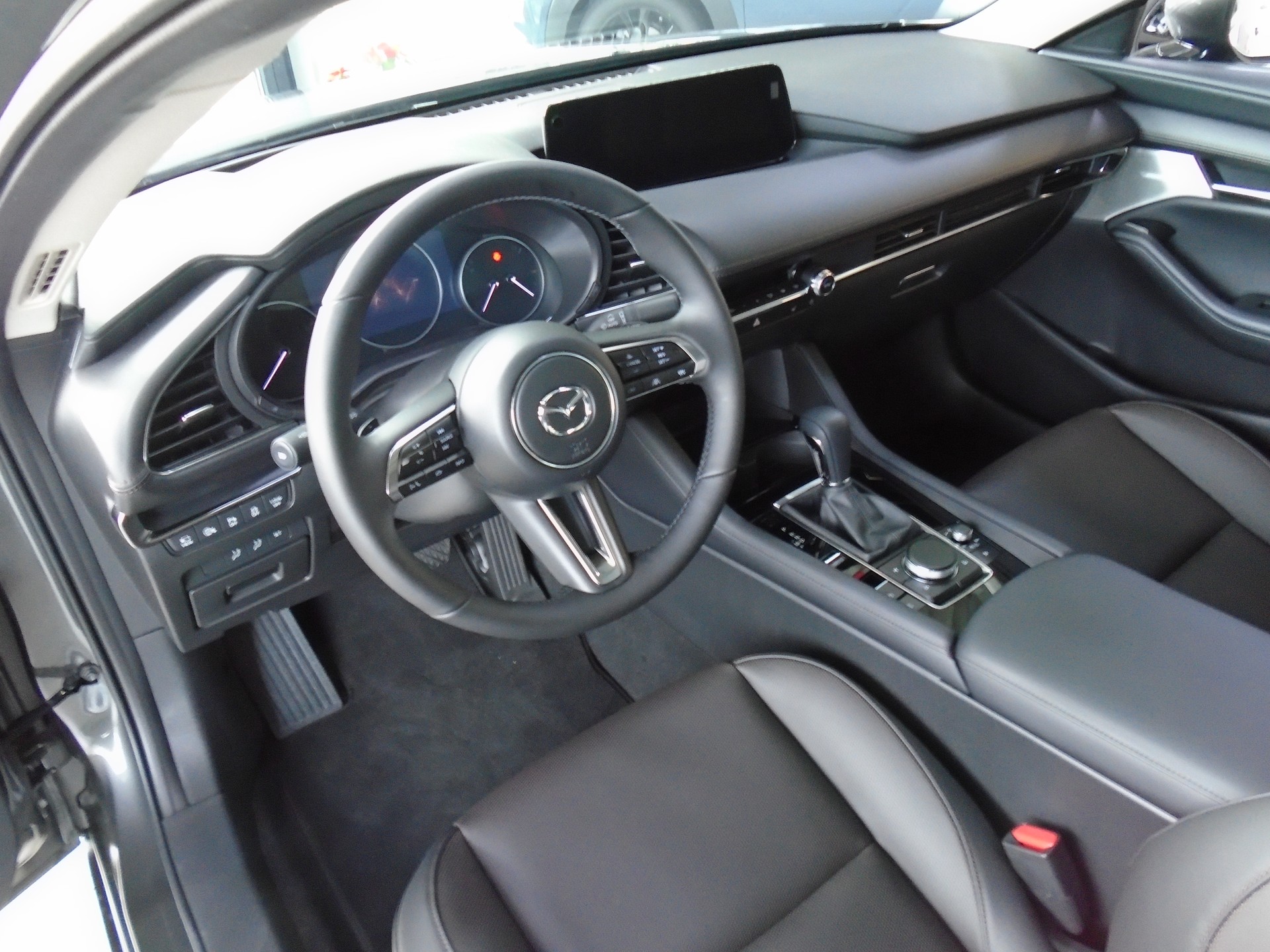 MAZDA 3 Sedan SKYACTIV-X M Hybrid 186 Takumi Automat-image-5