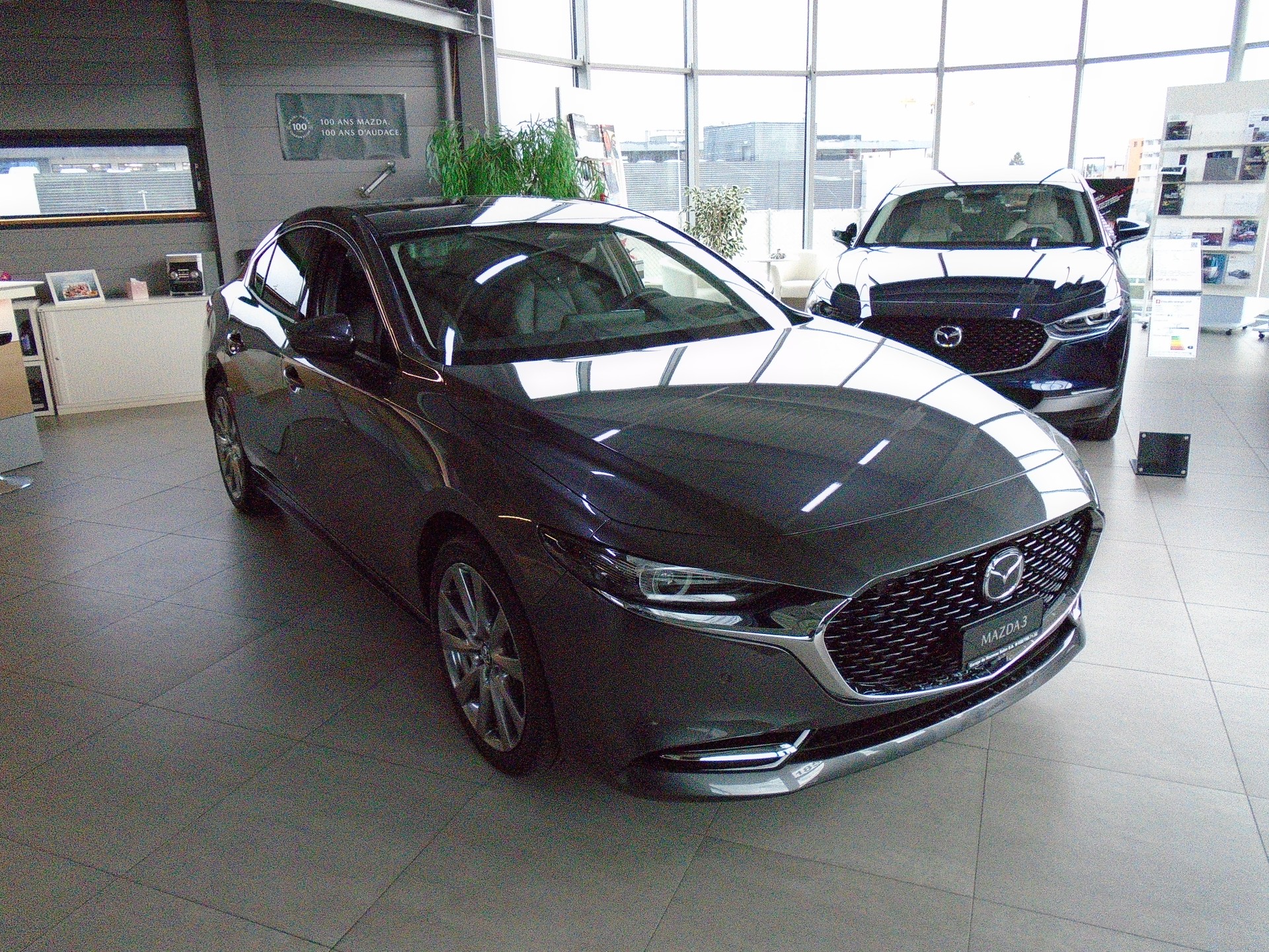 MAZDA 3 Sedan SKYACTIV-X M Hybrid 186 Takumi Automat-image-1