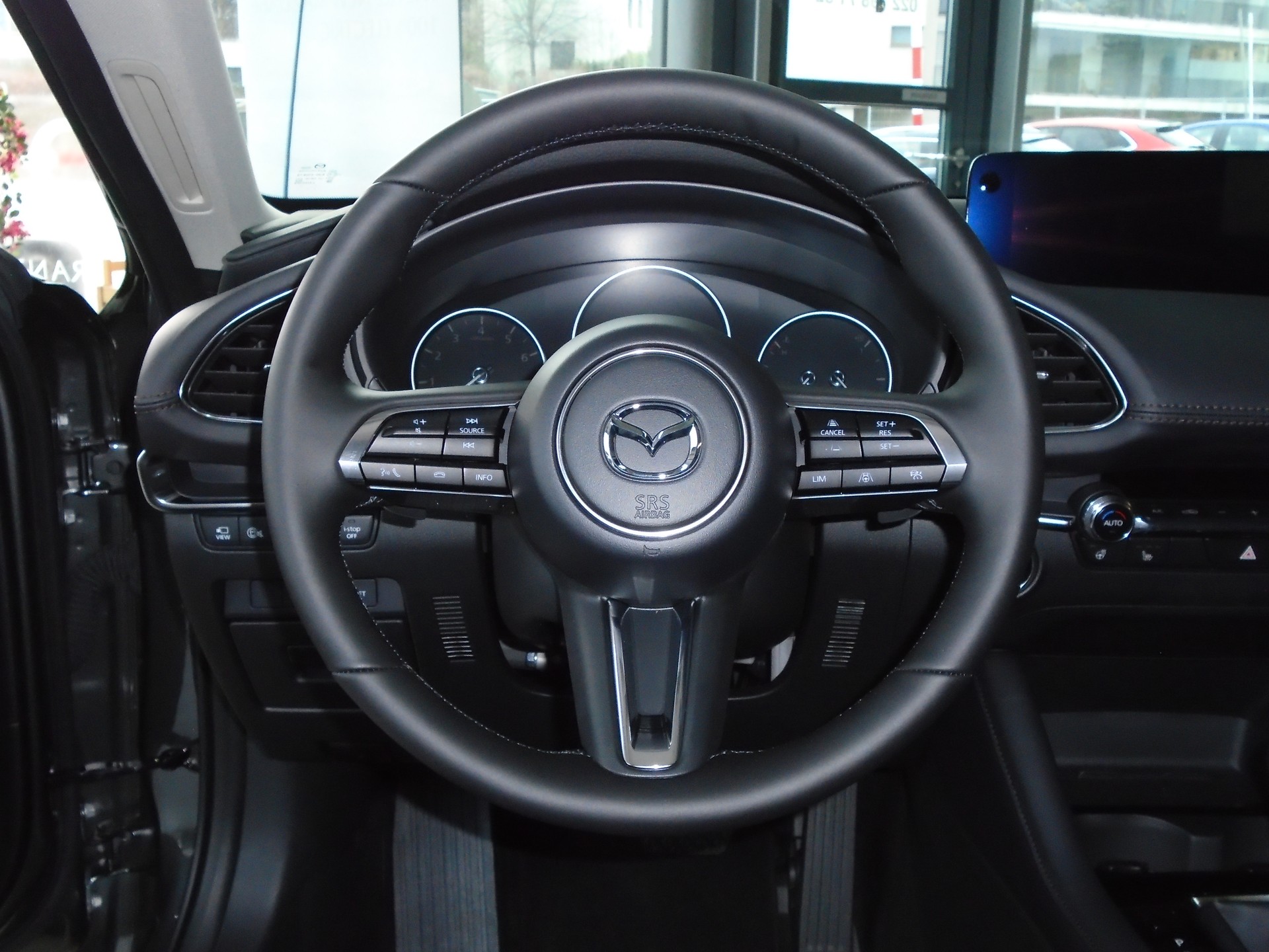 MAZDA 3 Sedan SKYACTIV-X M Hybrid 186 Takumi Automat-image-7