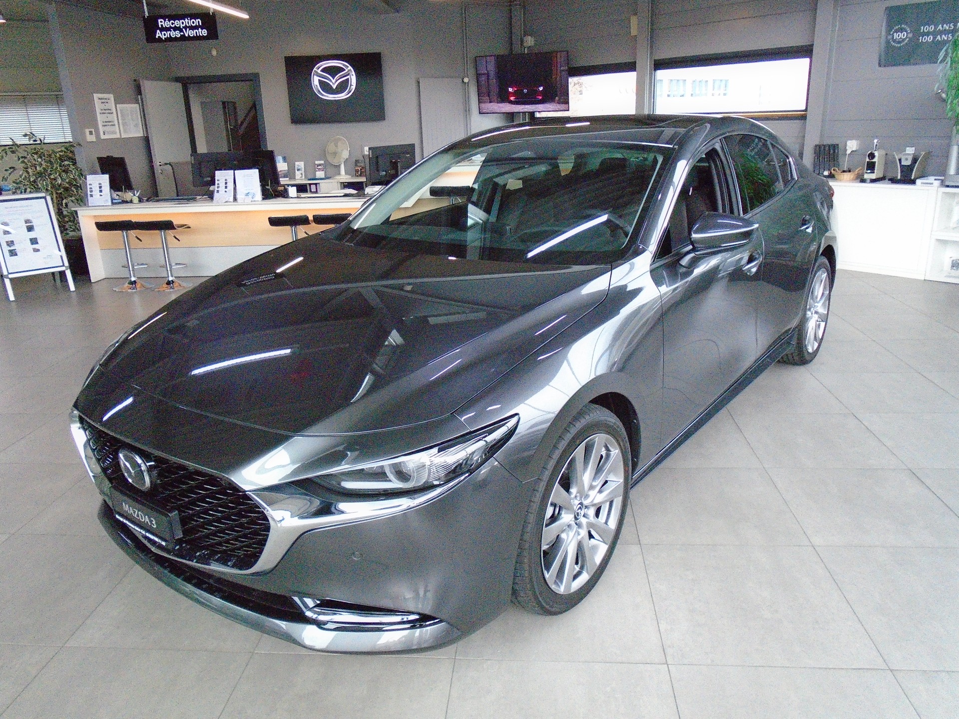 MAZDA 3 Sedan SKYACTIV-X M Hybrid 186 Takumi Automat