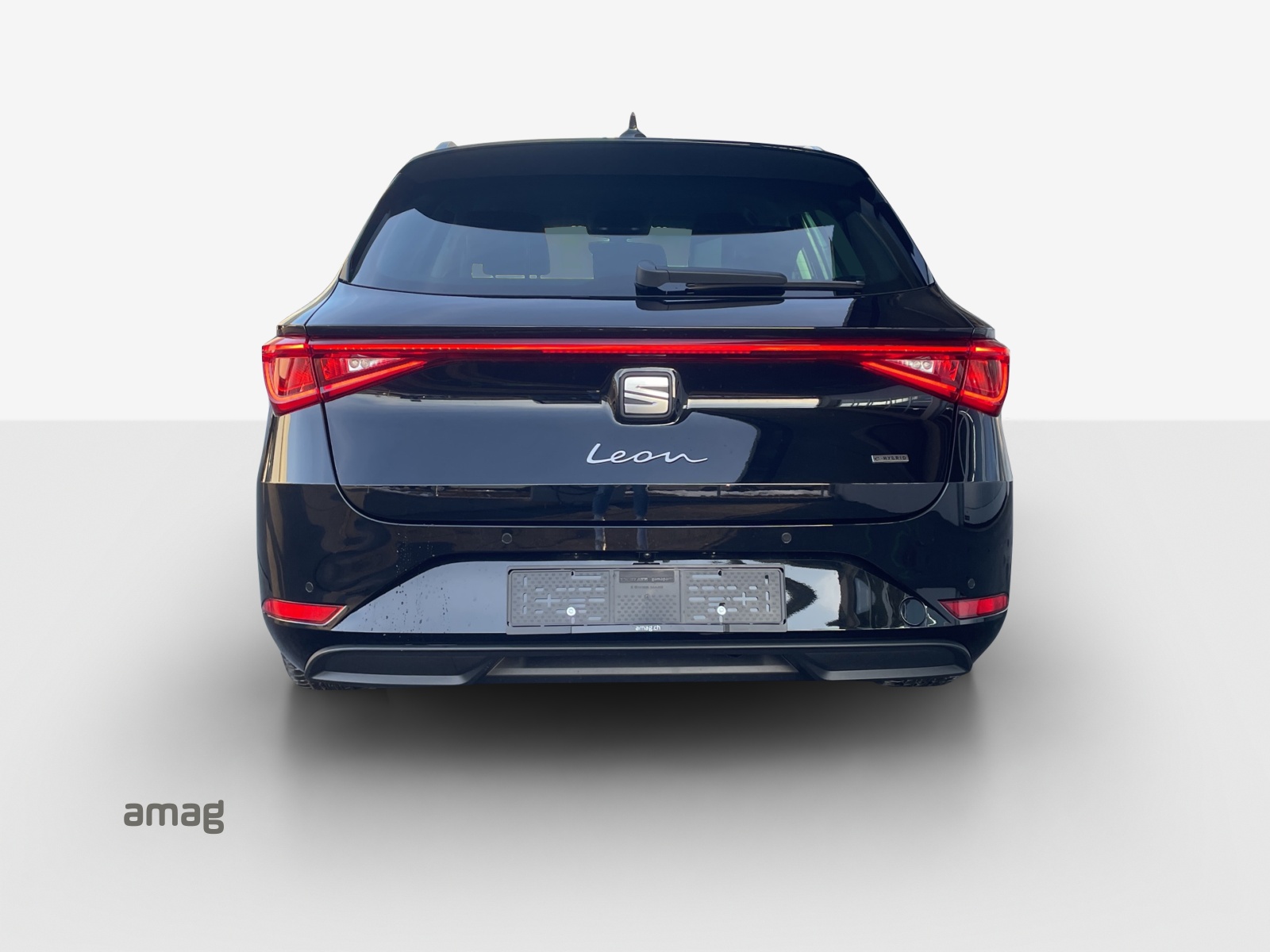 SEAT Leon ST 1.5 eHybrid pHEV DSG Business Edition-image-3