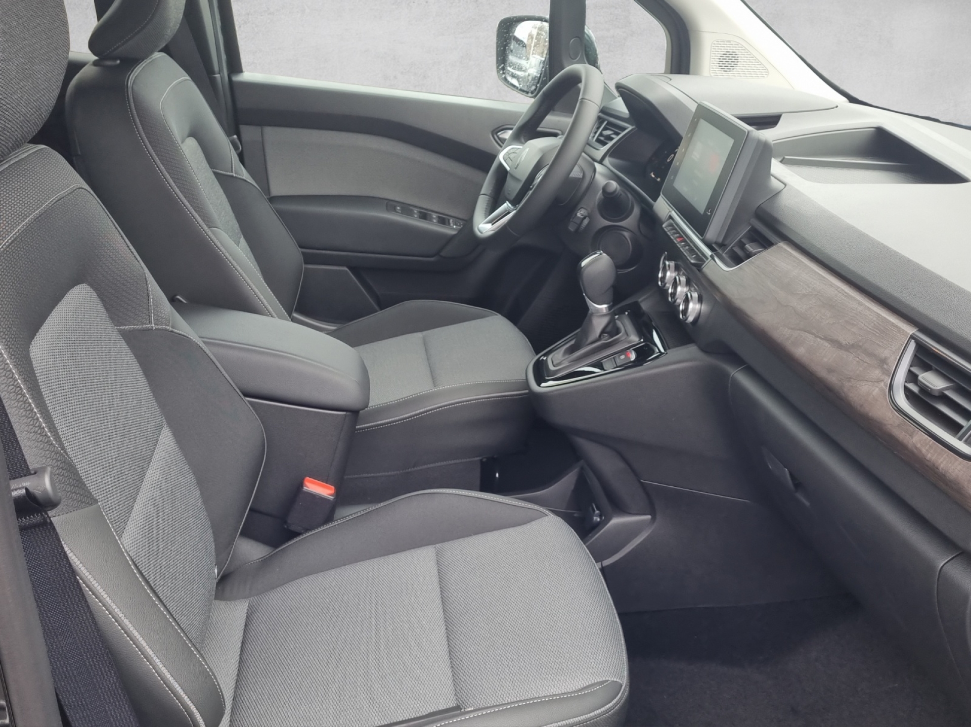 RENAULT Kangoo techno 1.3 TCe 130 PF EDC-image-11