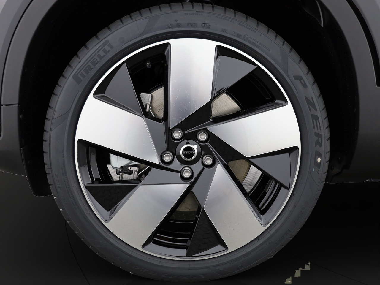 VOLVO EC40 Twin Ultra AWD XCENTRIC-showroom-element-3