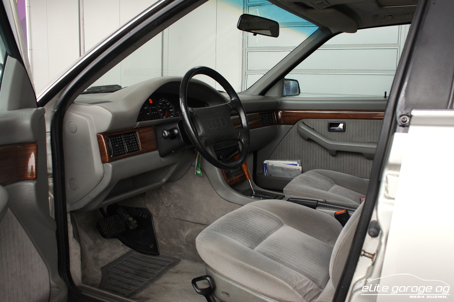 AUDI 200 Turbo-image-13