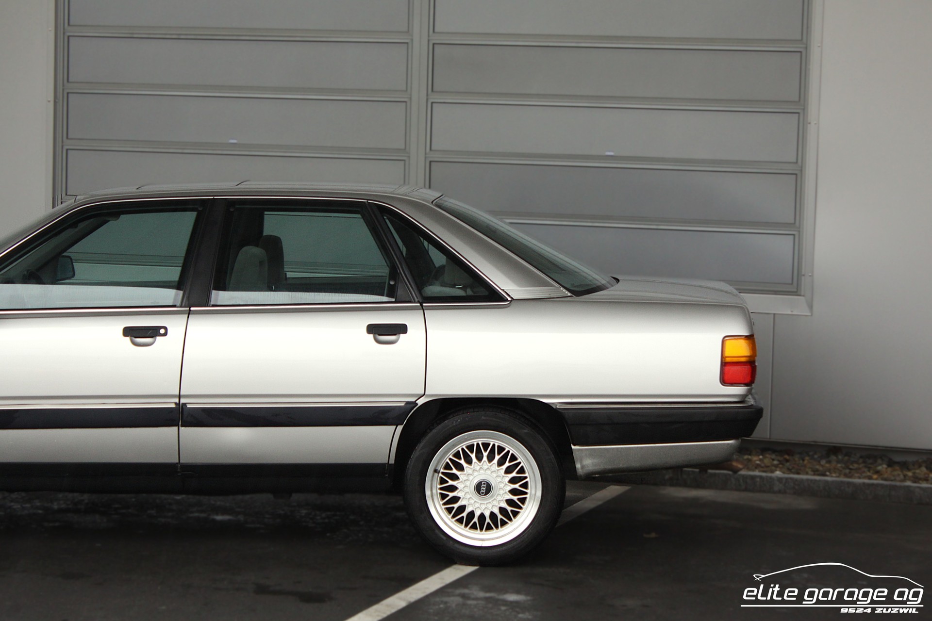 AUDI 200 Turbo-image-12