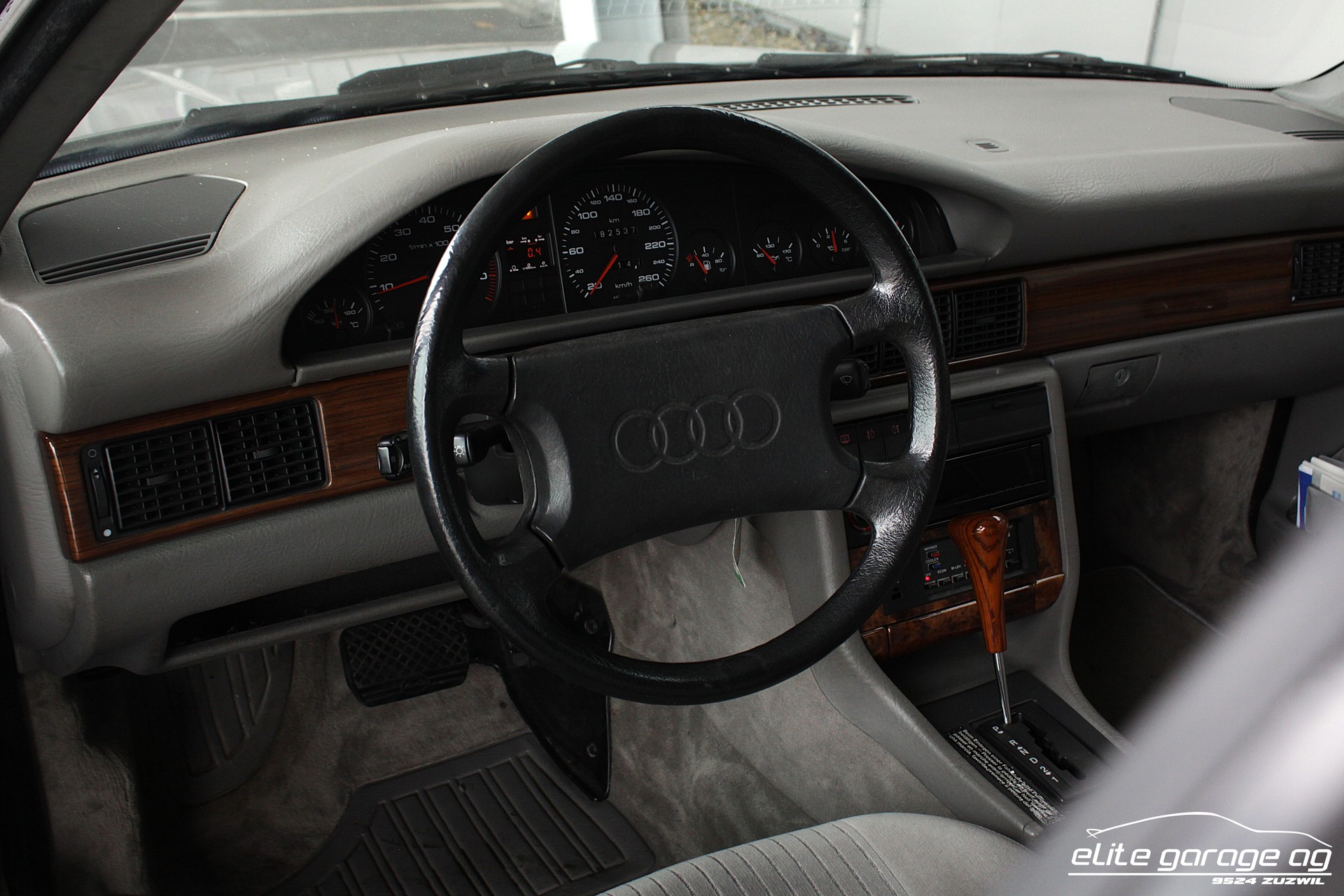 AUDI 200 Turbo-image-14