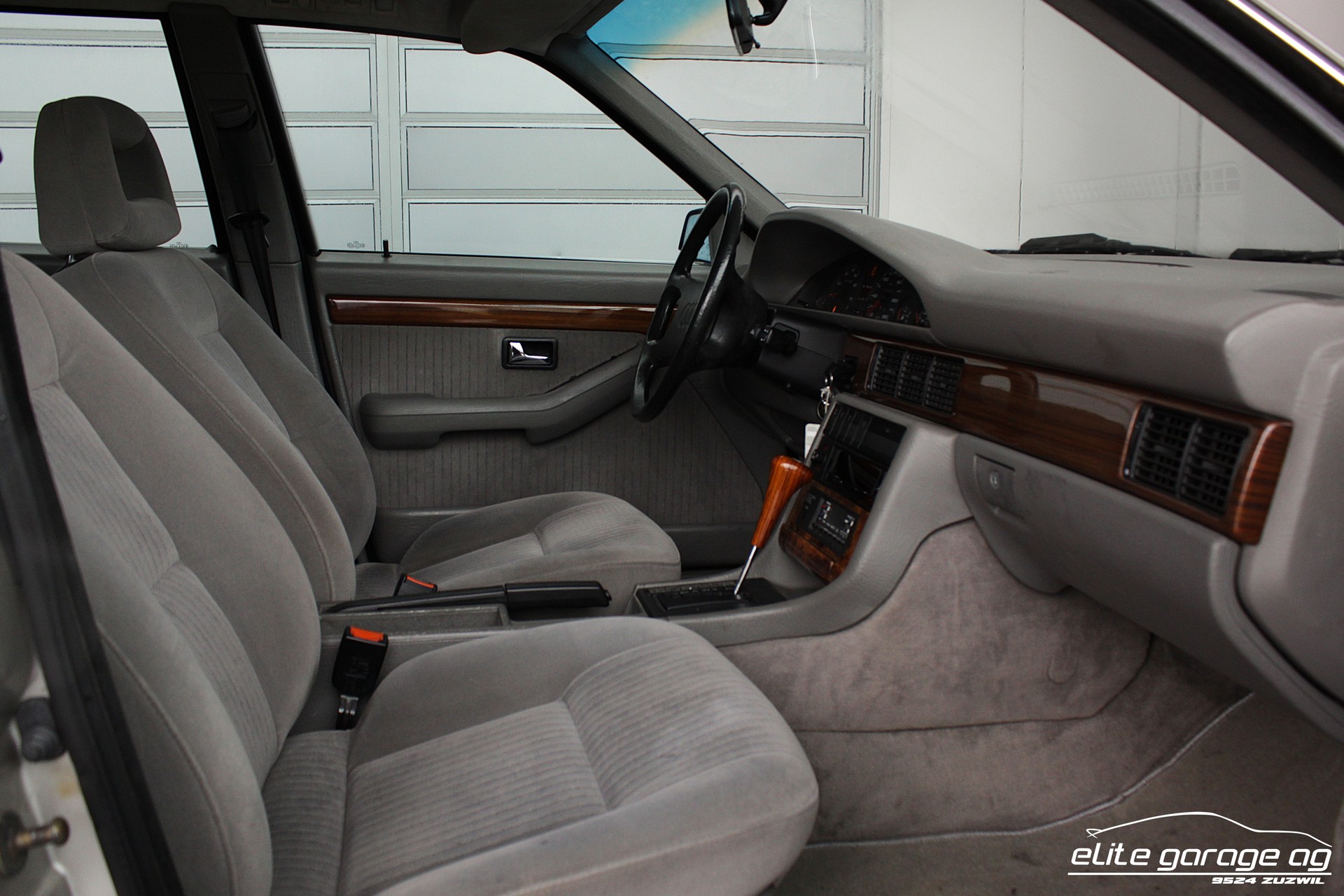AUDI 200 Turbo-image-15